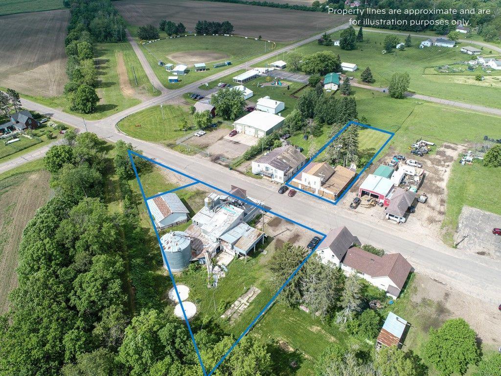 main property photo 19