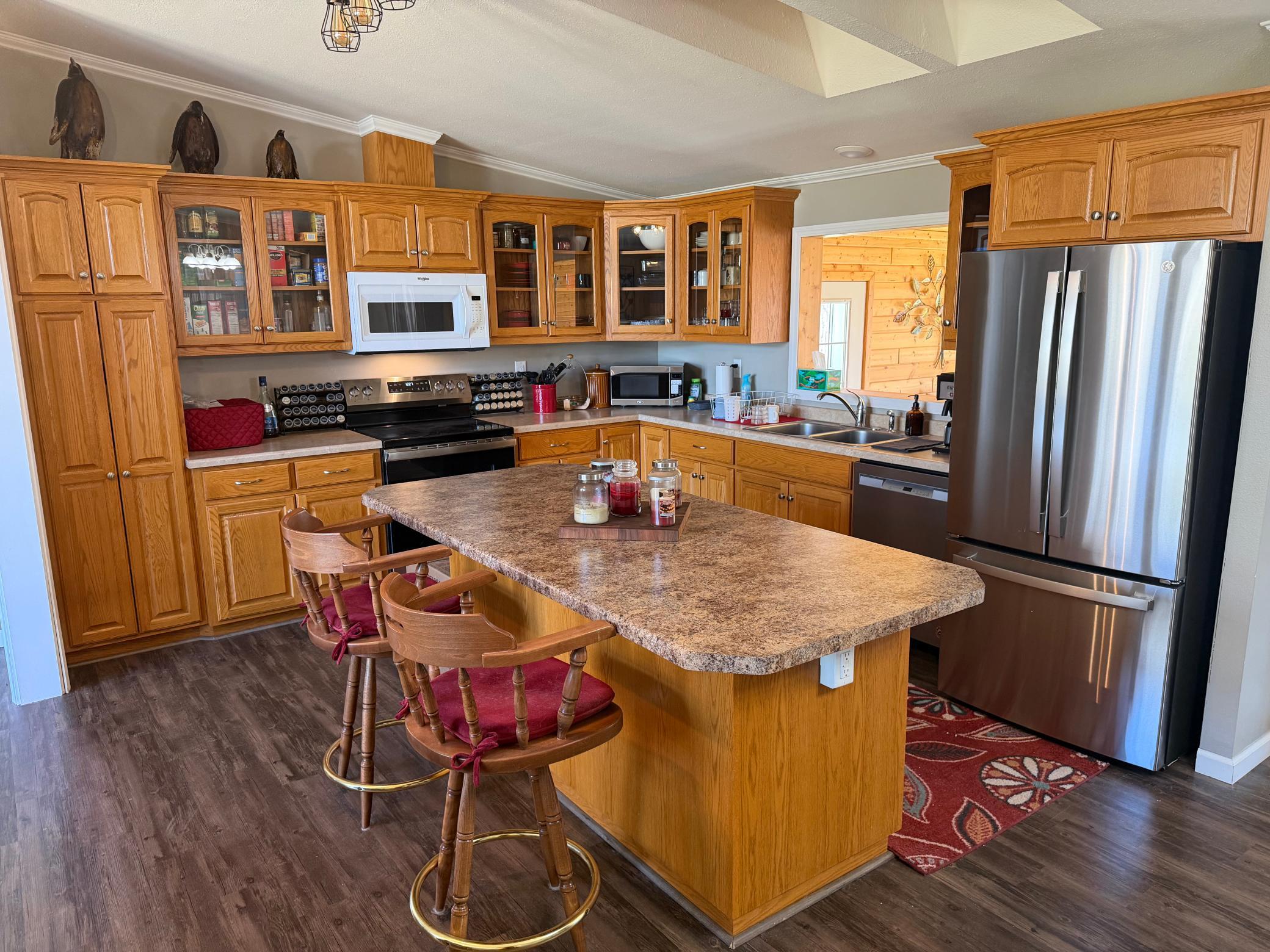 main property photo 22