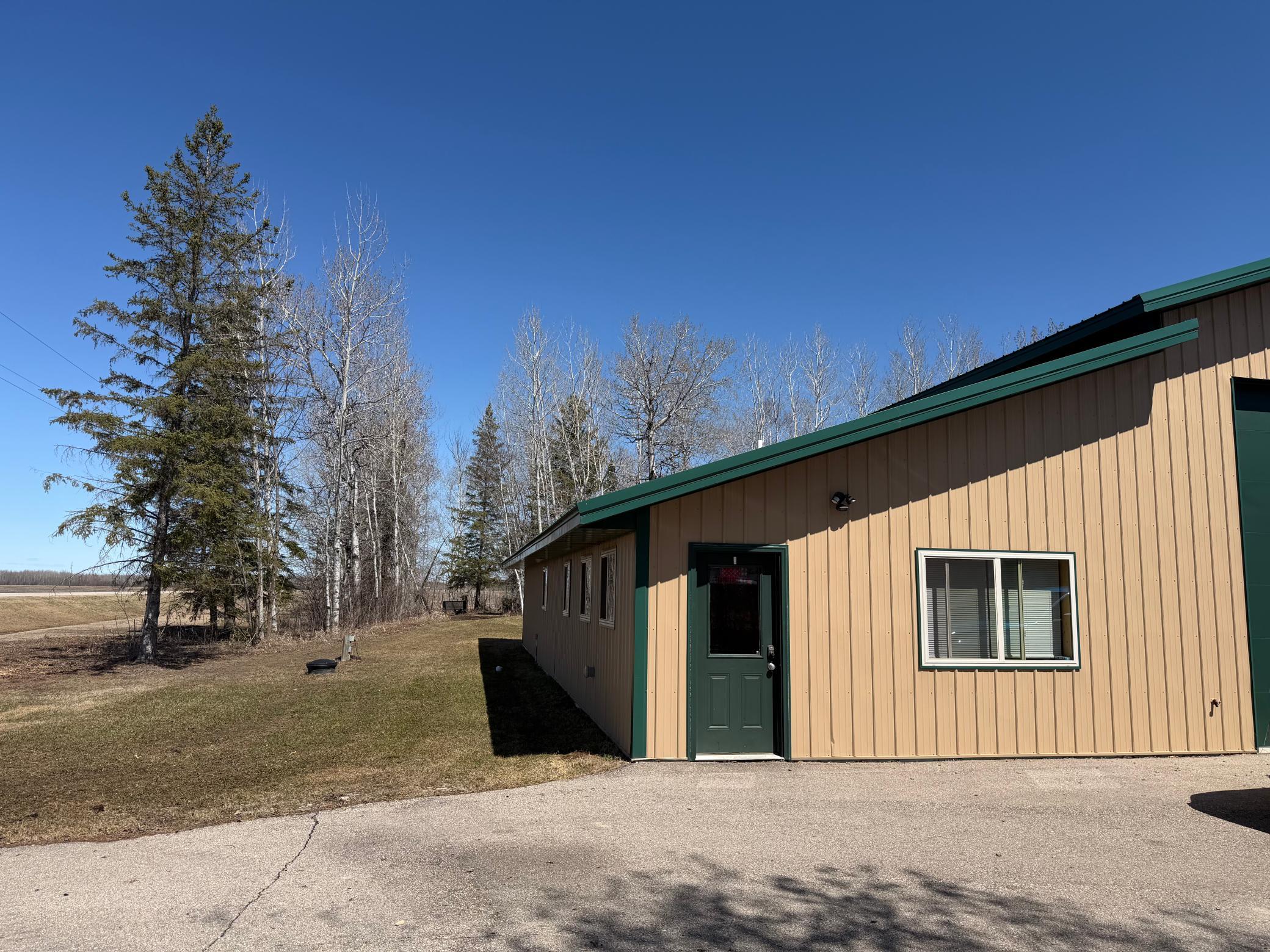 main property photo 34