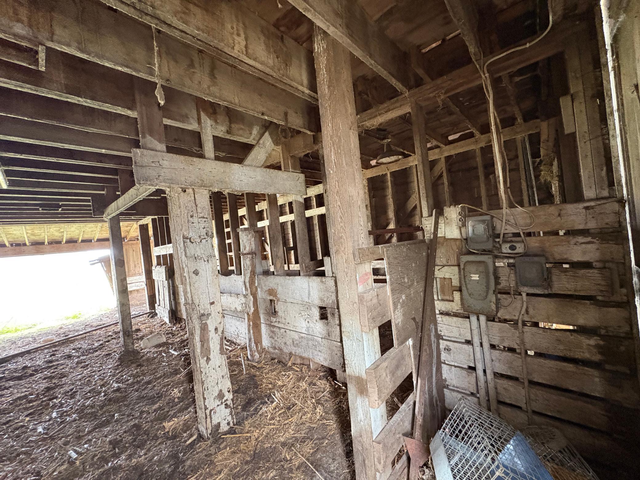 main property photo 20