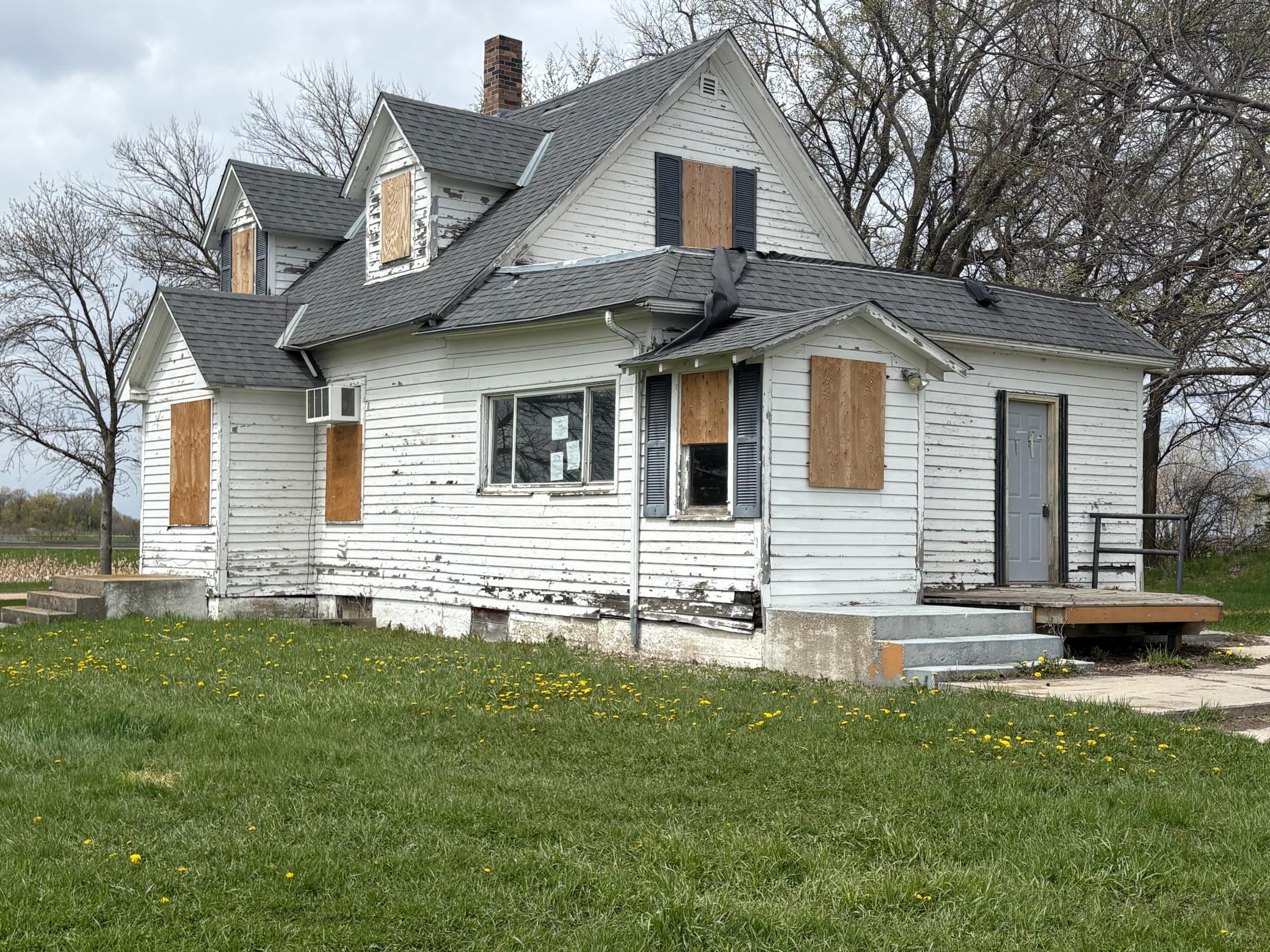 main property photo 33