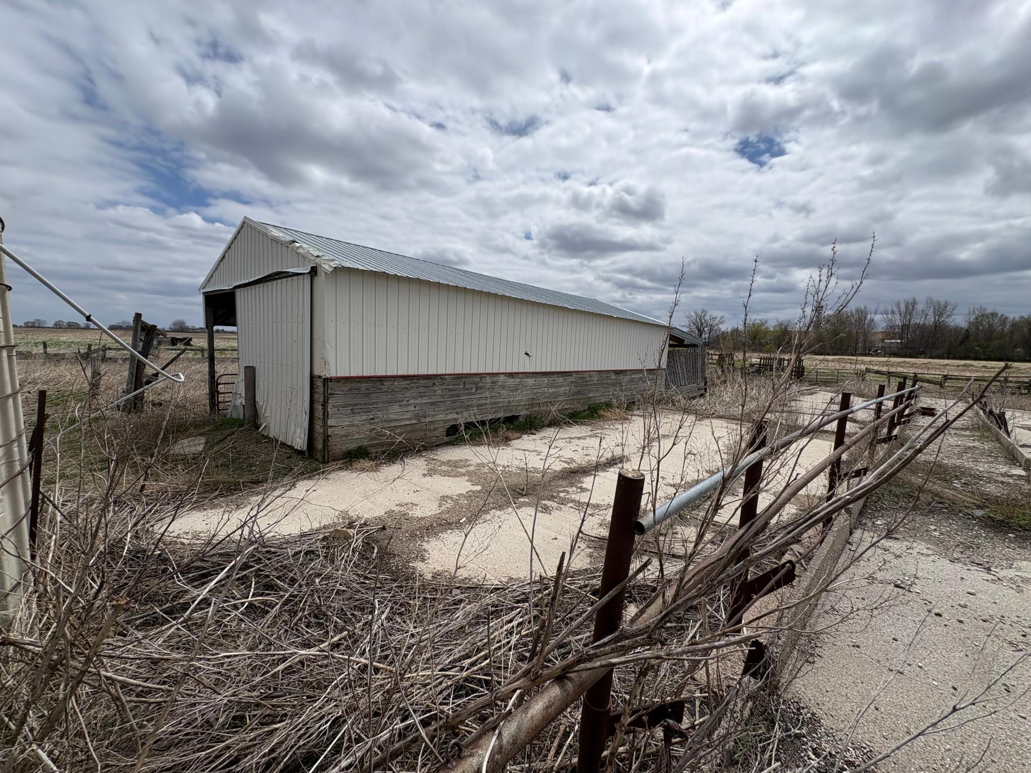 main property photo 8