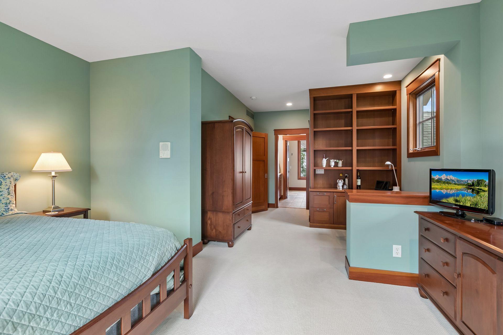 main property photo 34