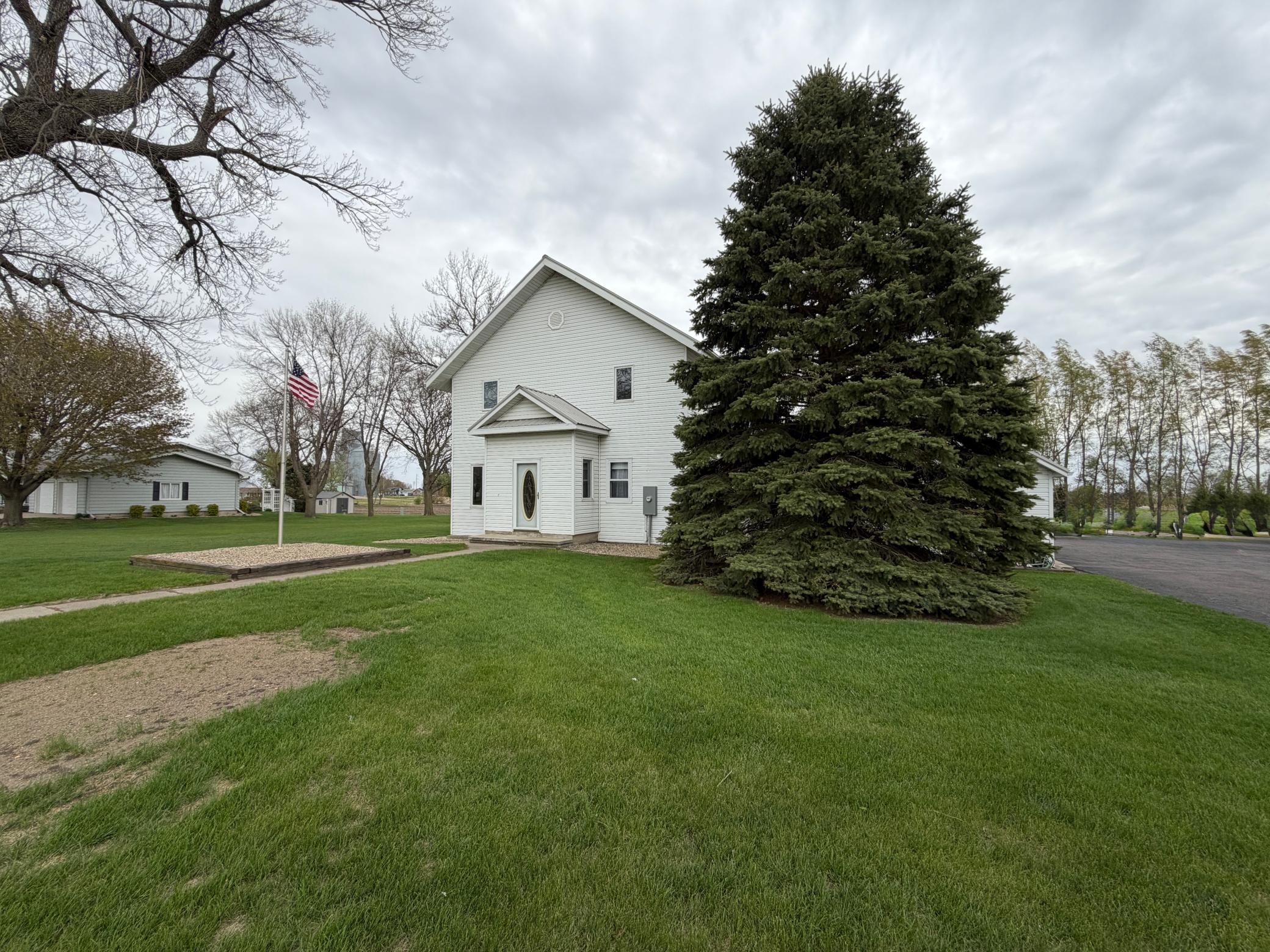 main property photo 54