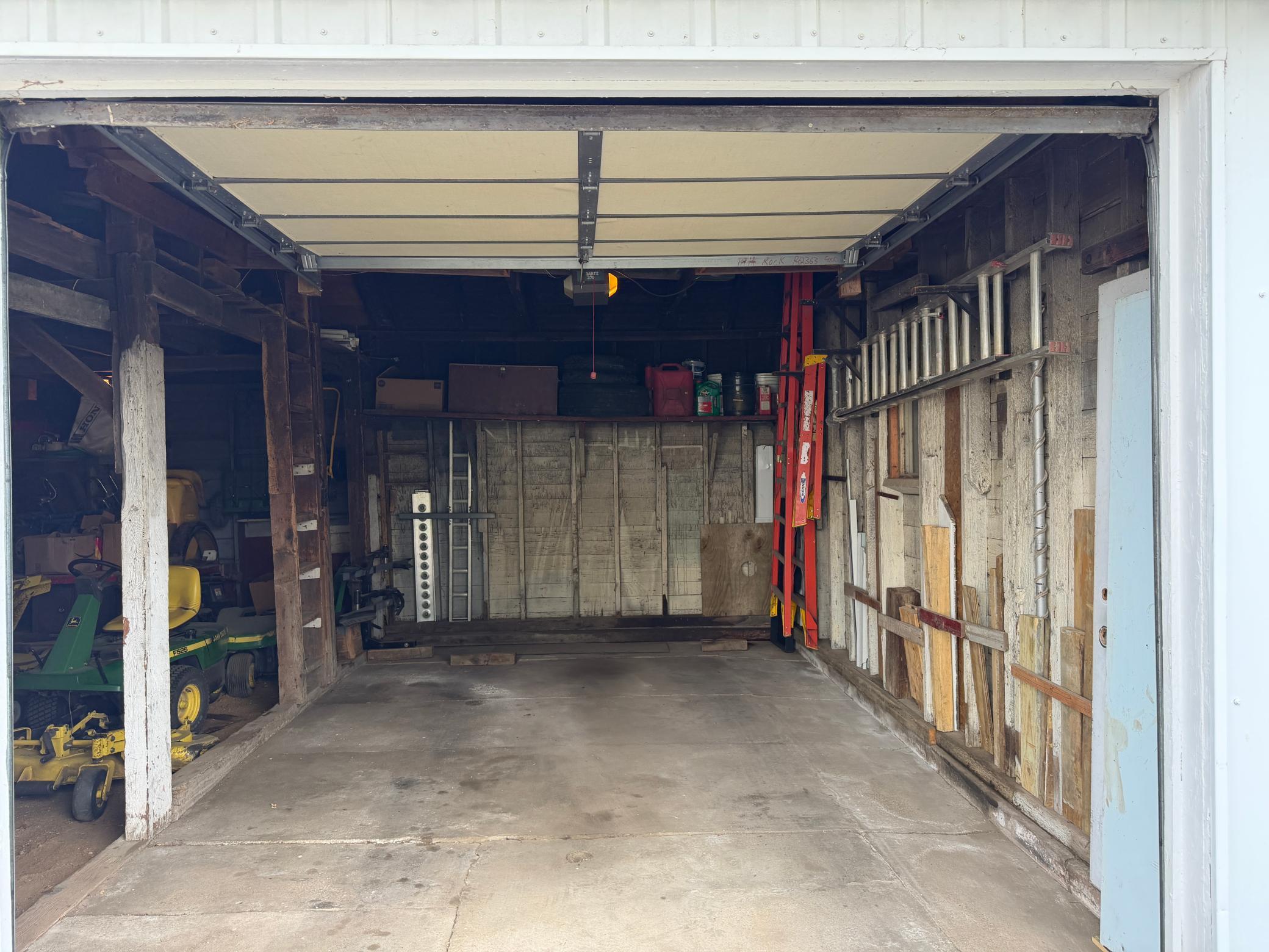 main property photo 75