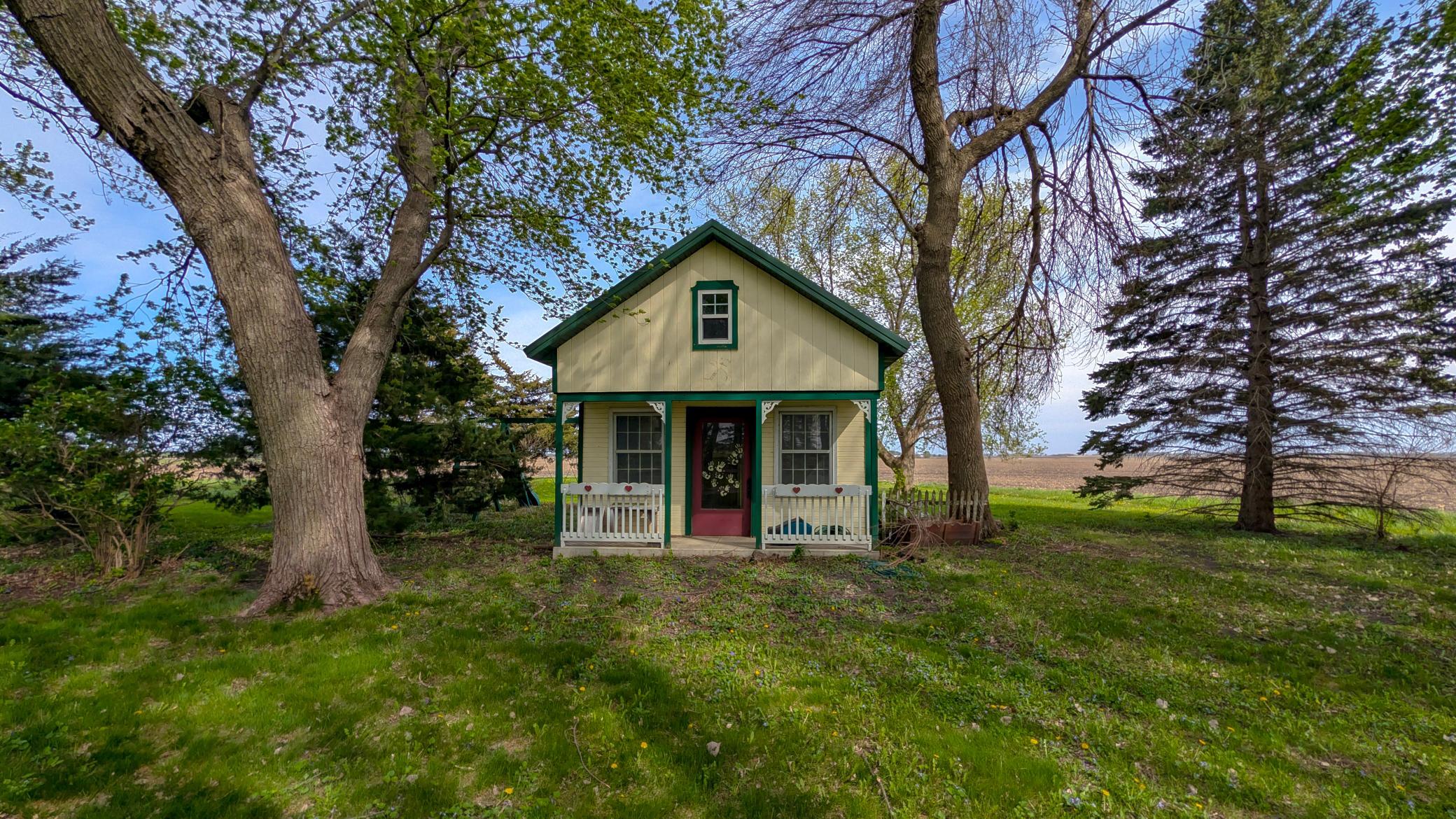 main property photo 30