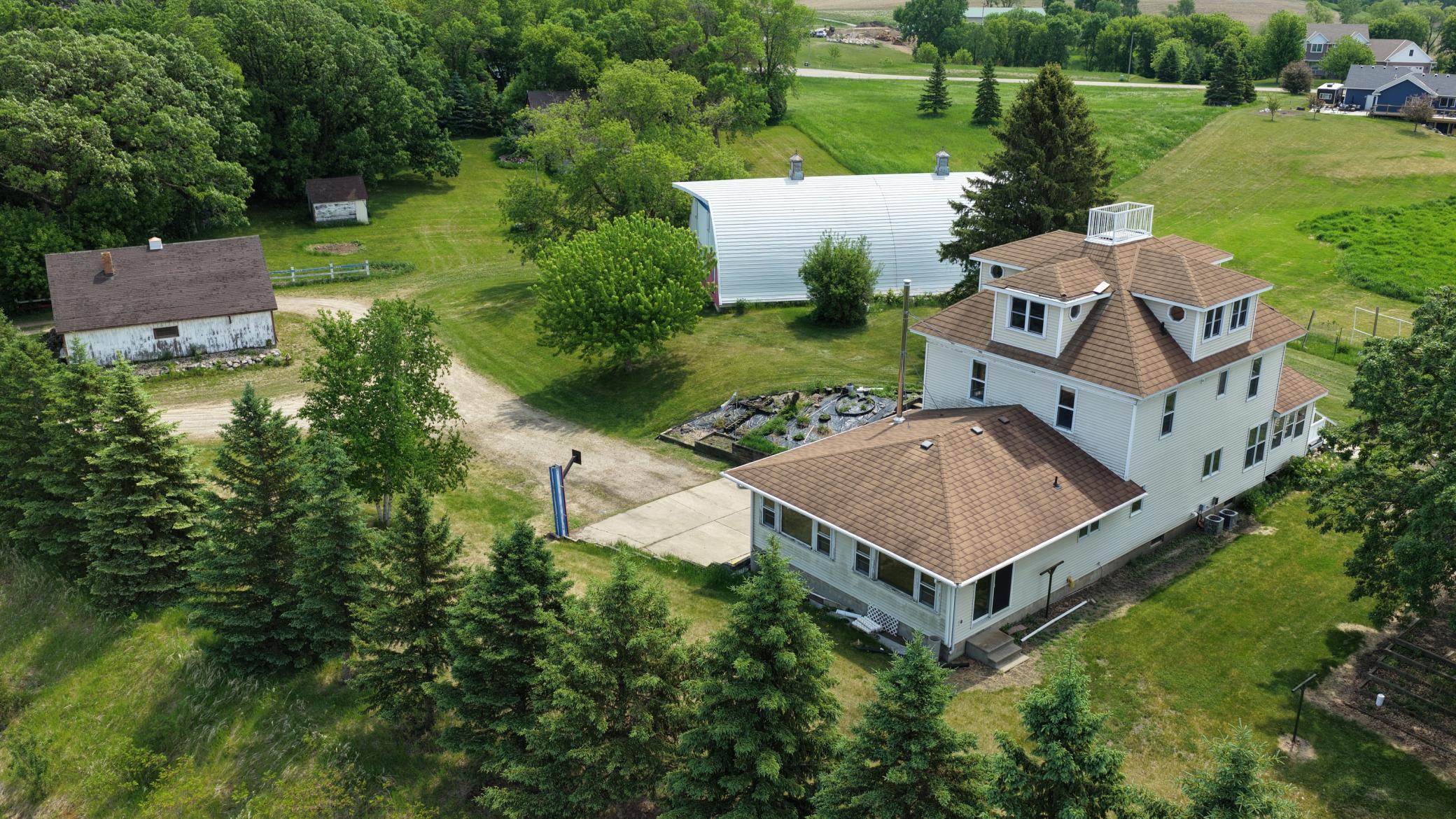 main property photo 5