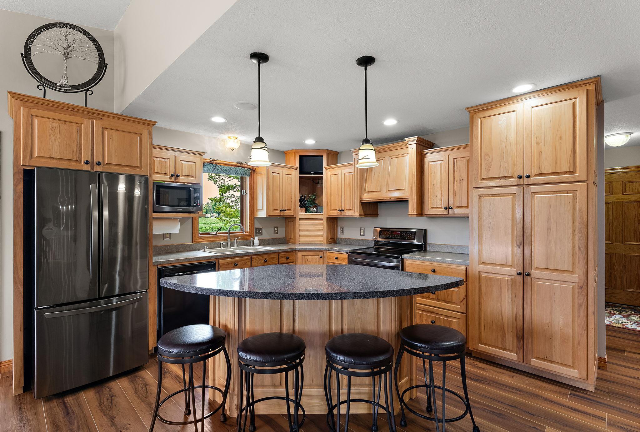 main property photo 18