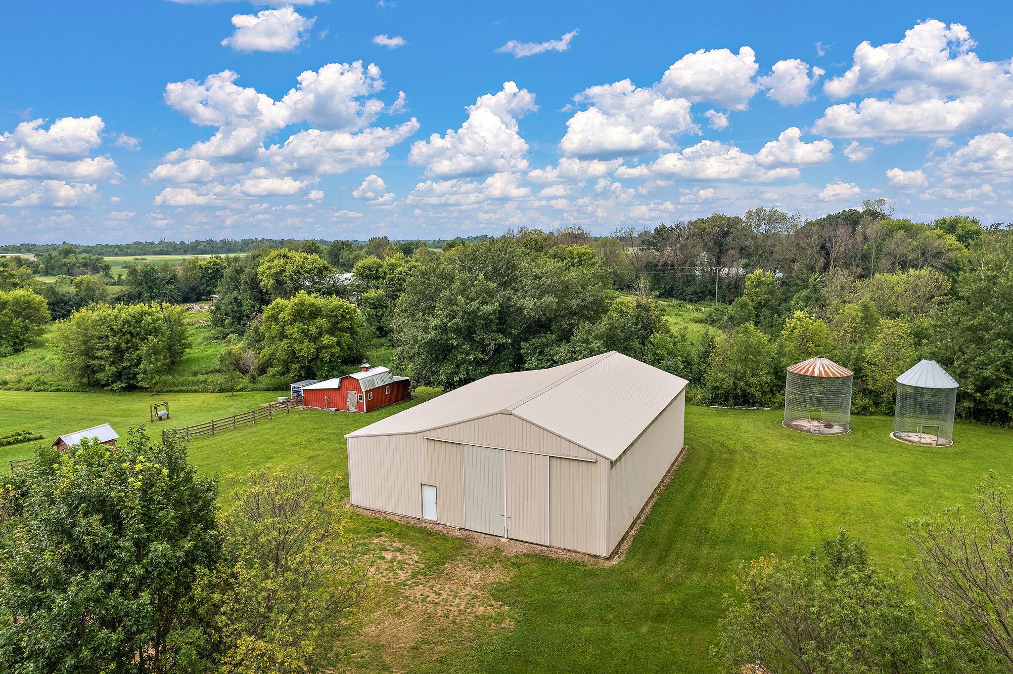 main property photo 7