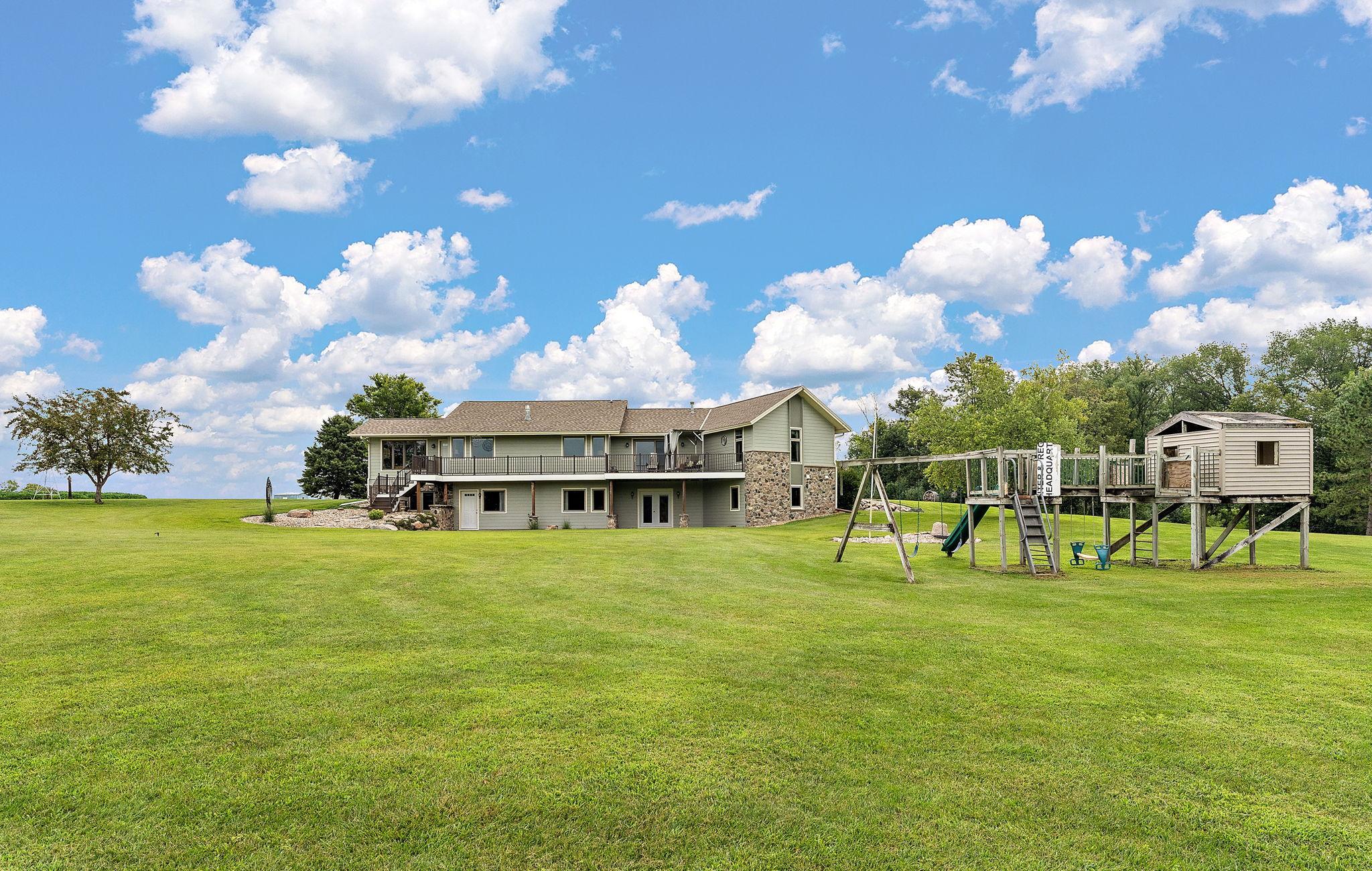 main property photo 9