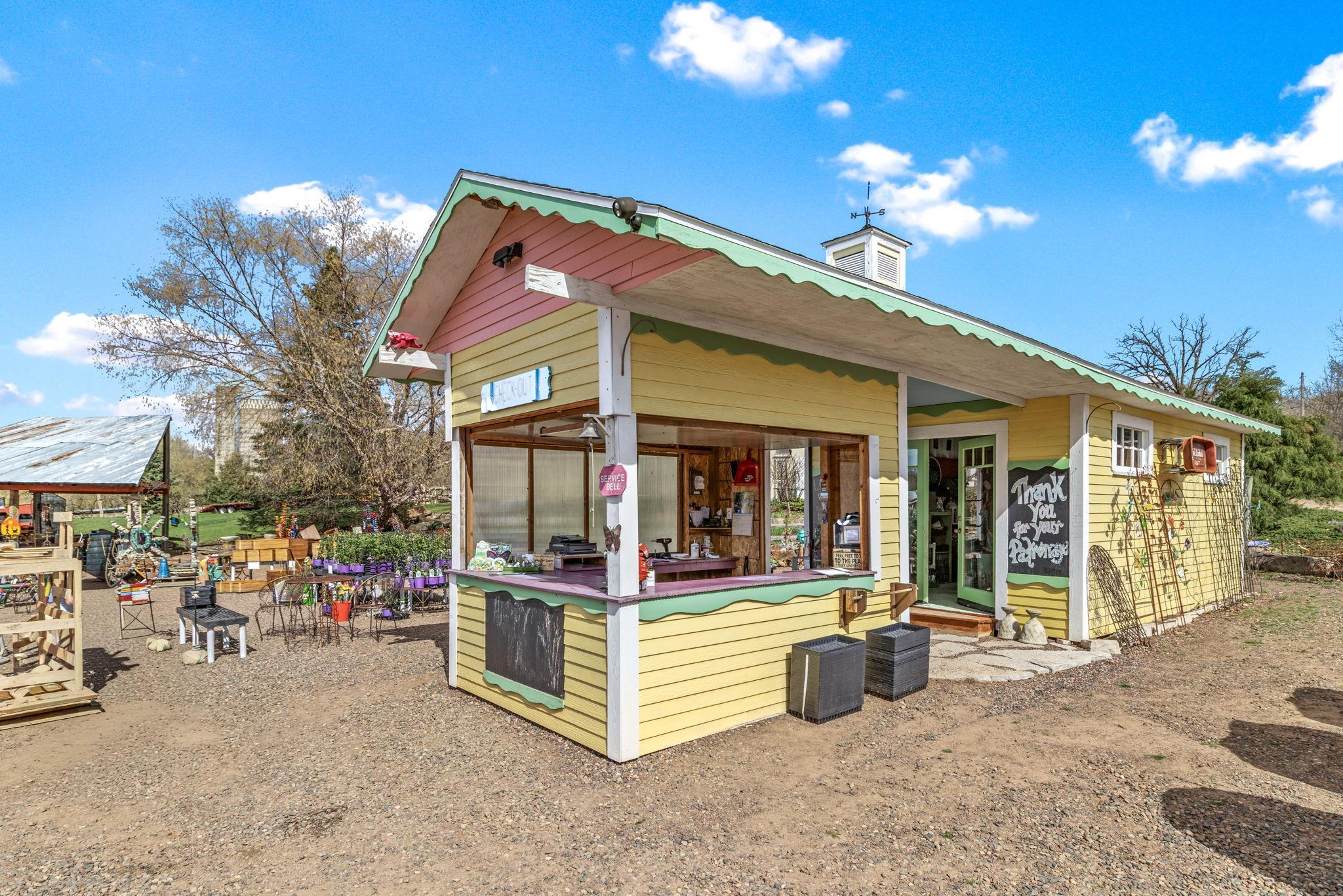 main property photo 10