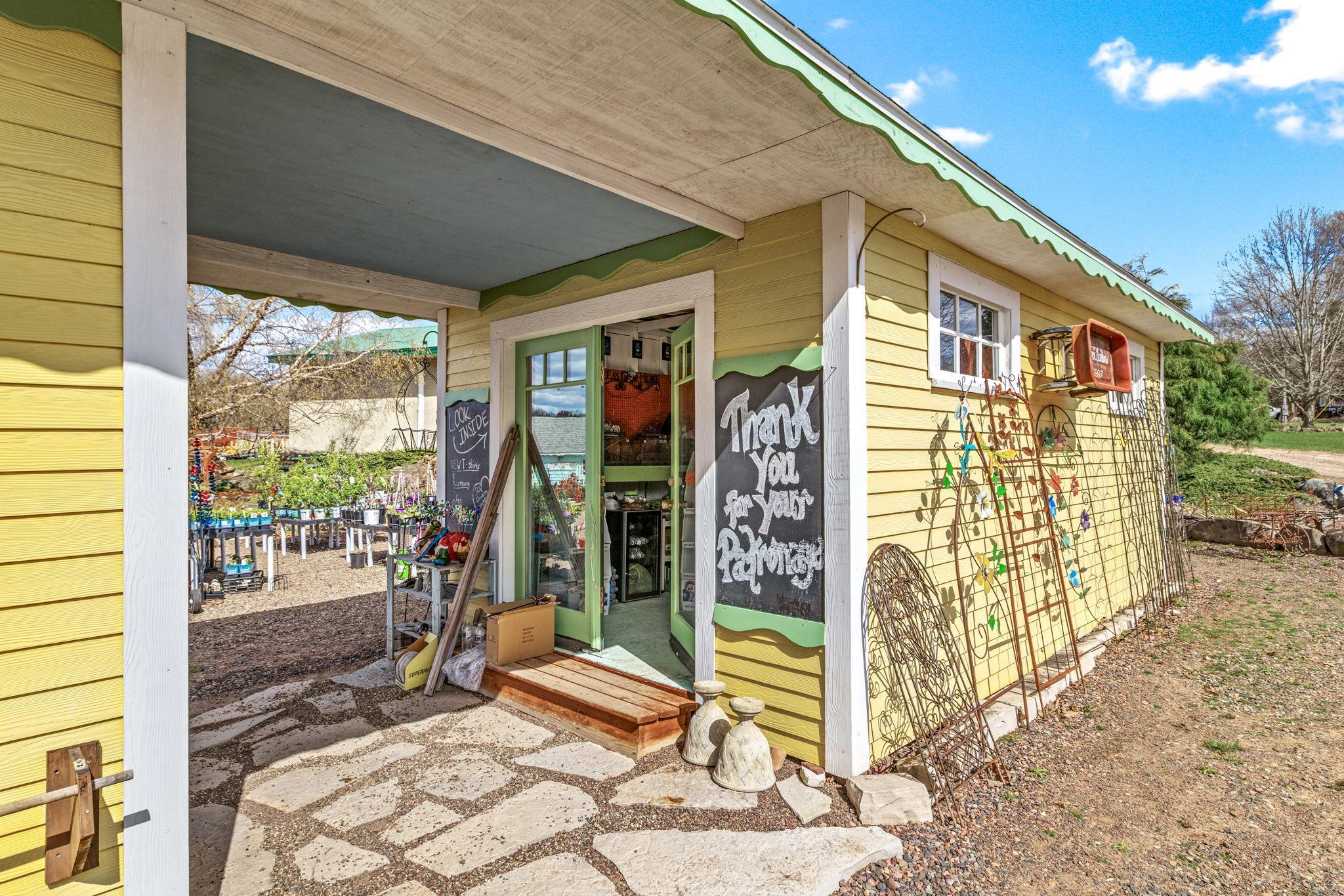 main property photo 12