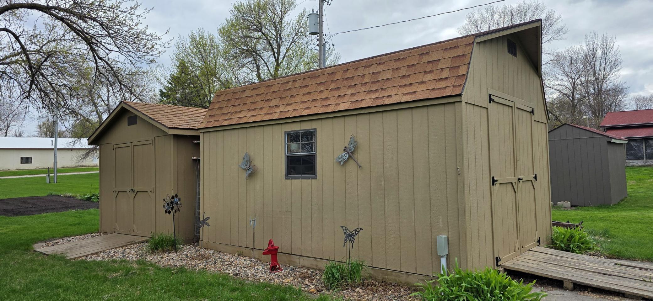 main property photo 23