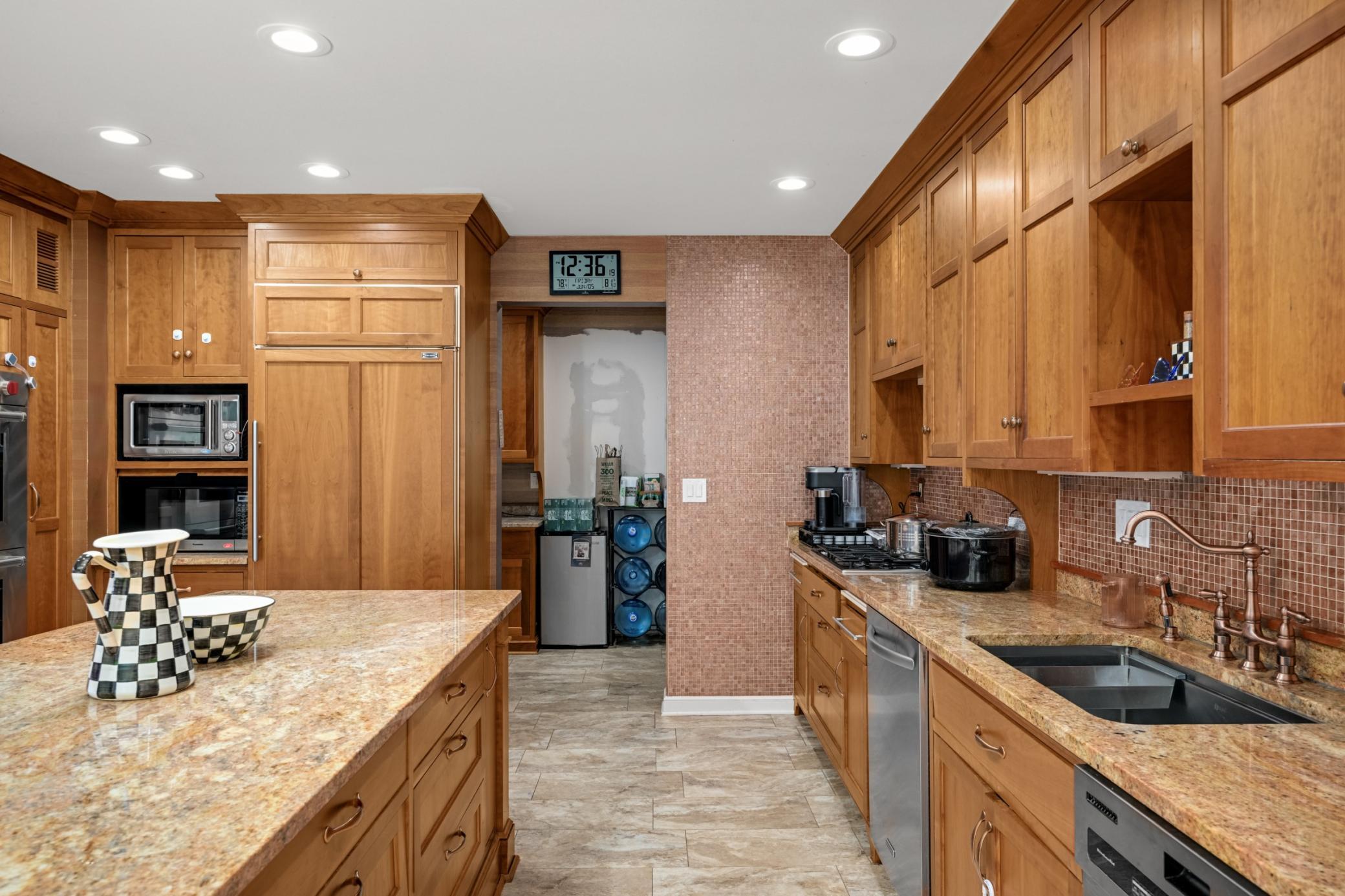 main property photo 40