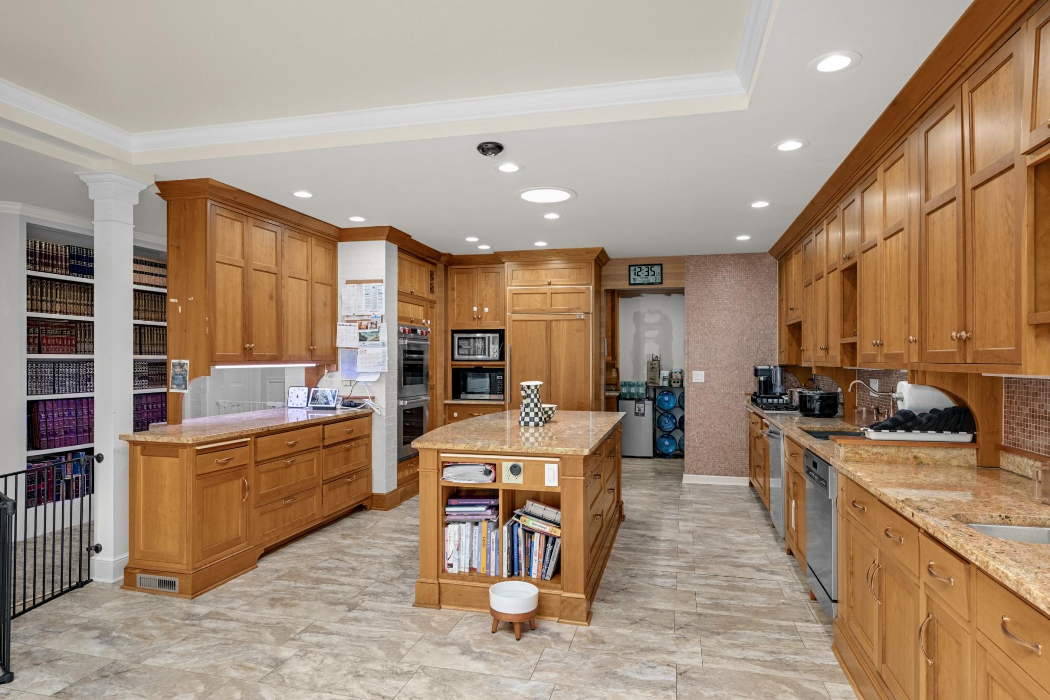 main property photo 8
