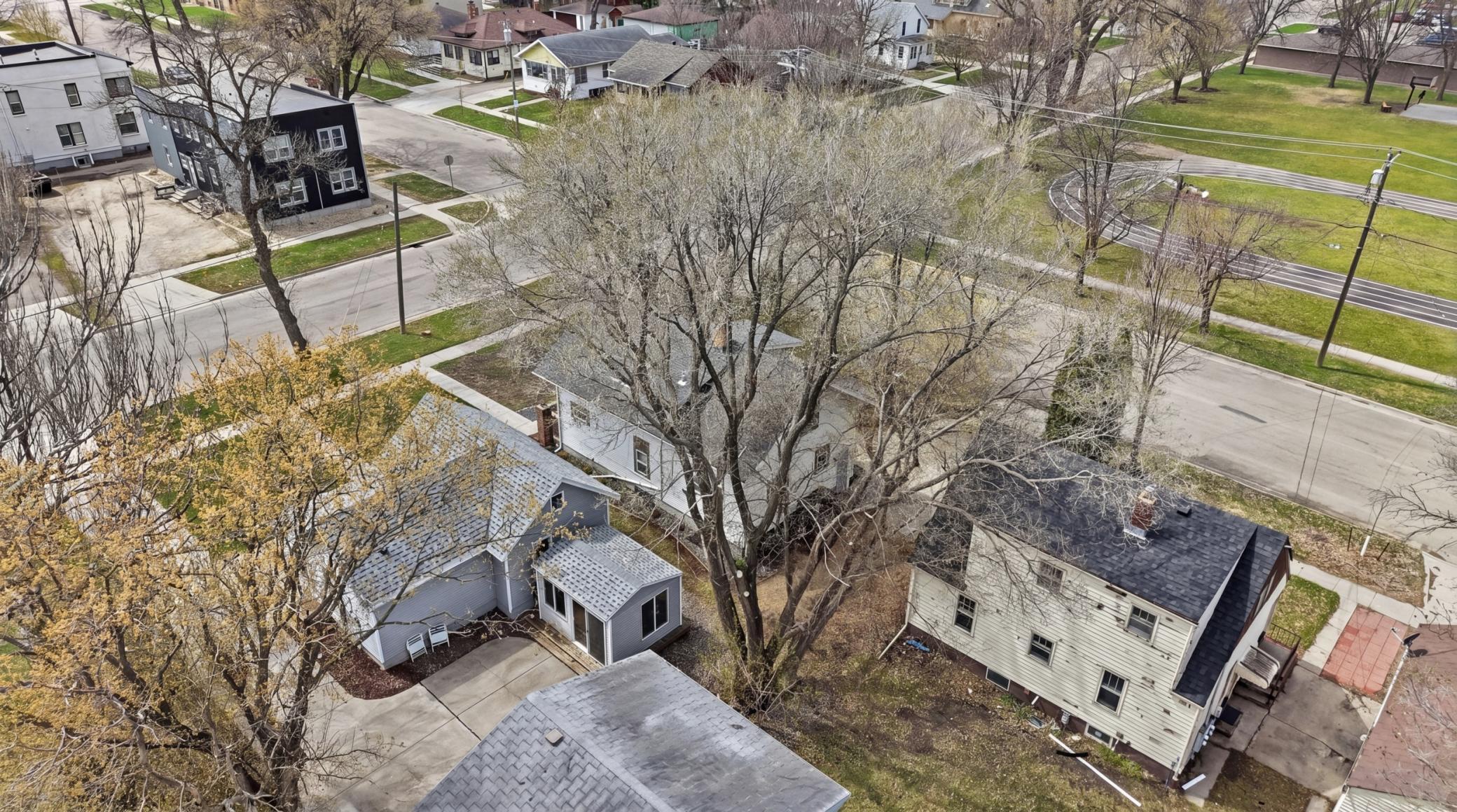main property photo 29