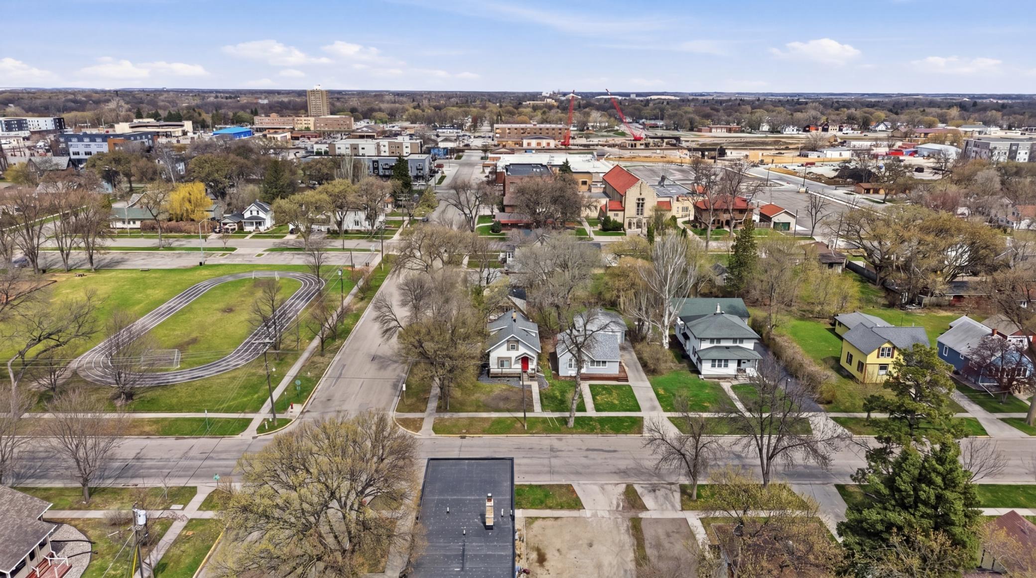 main property photo 30