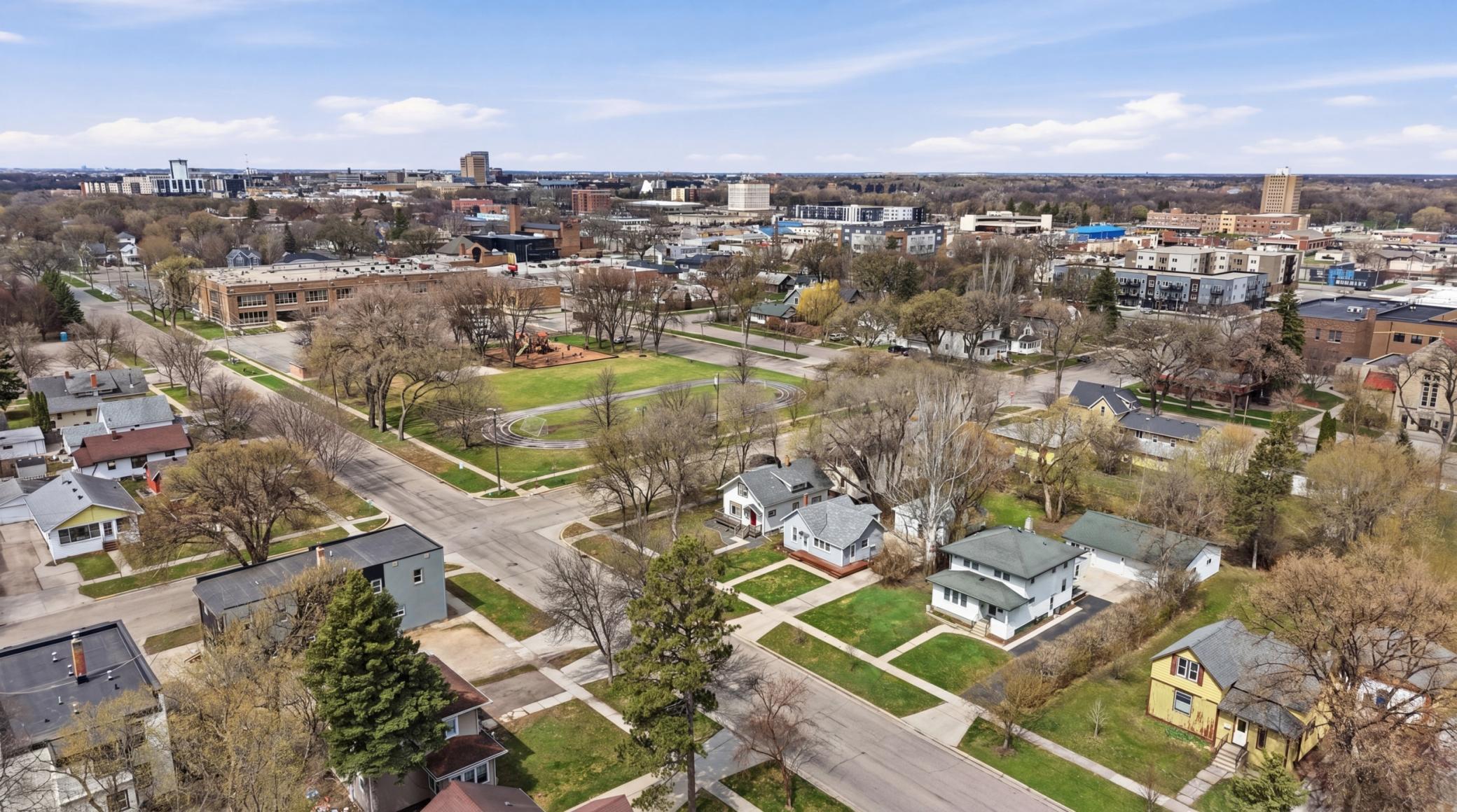 main property photo 31
