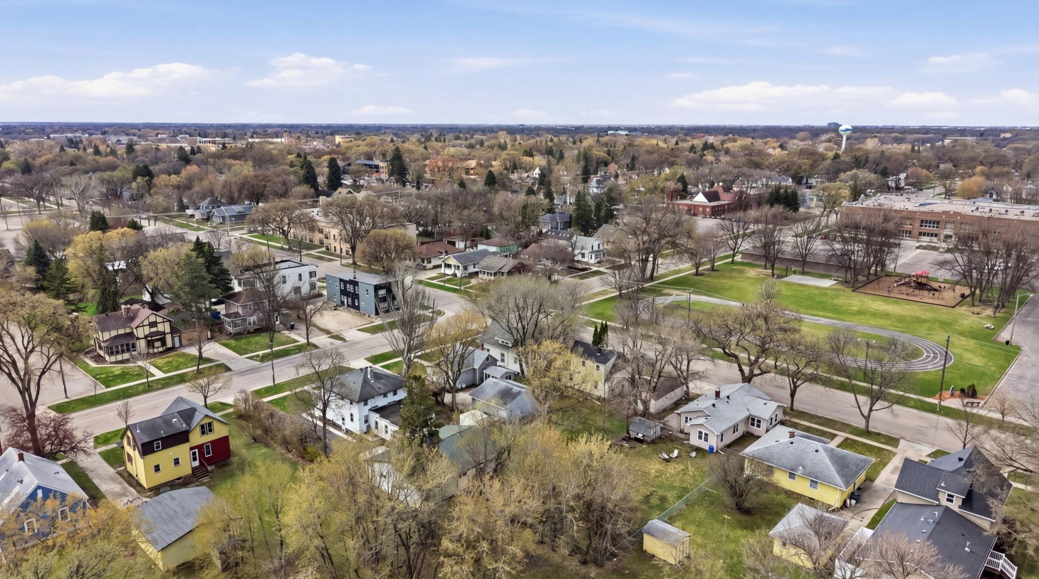 main property photo 32