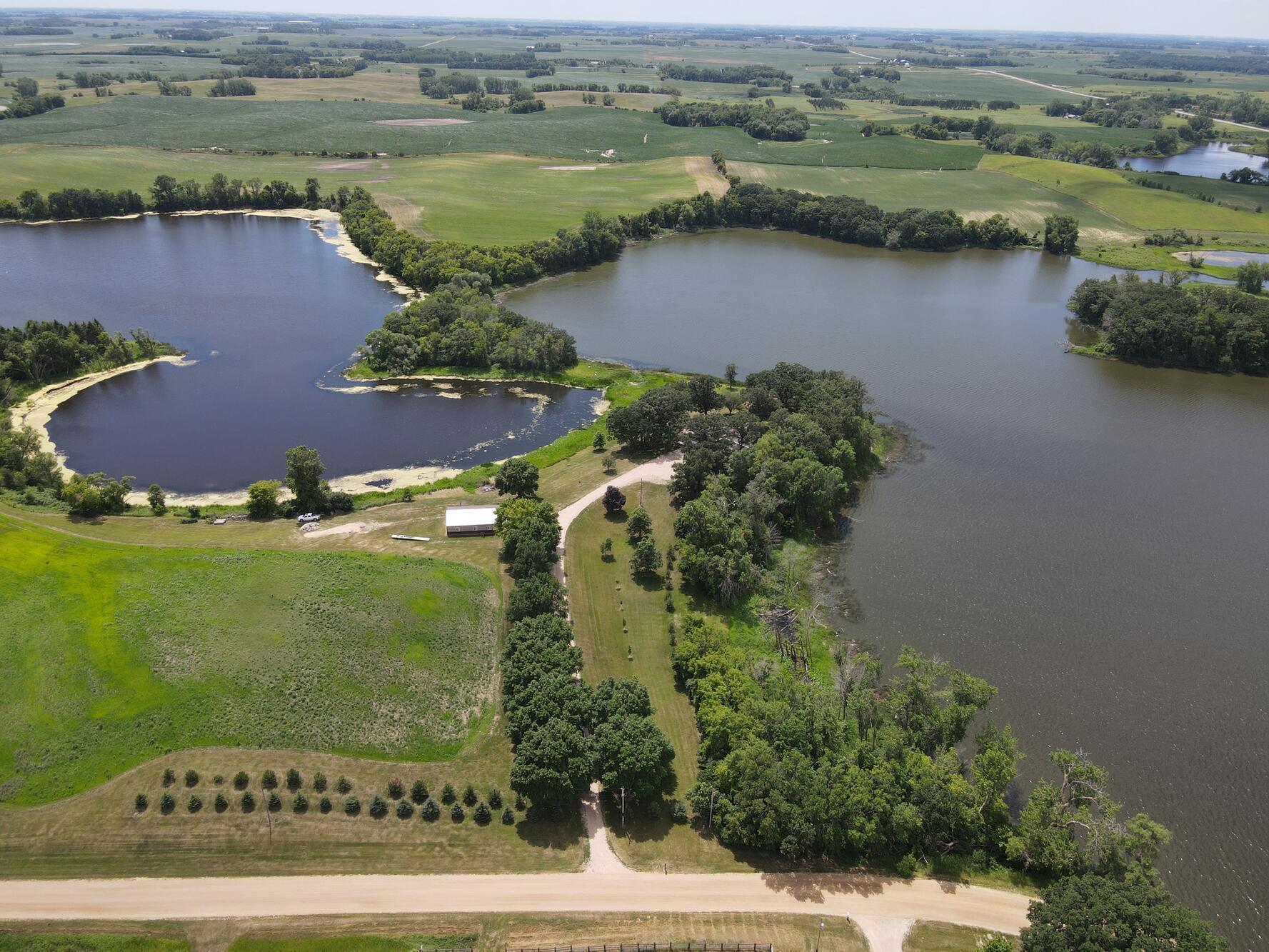main property photo 28