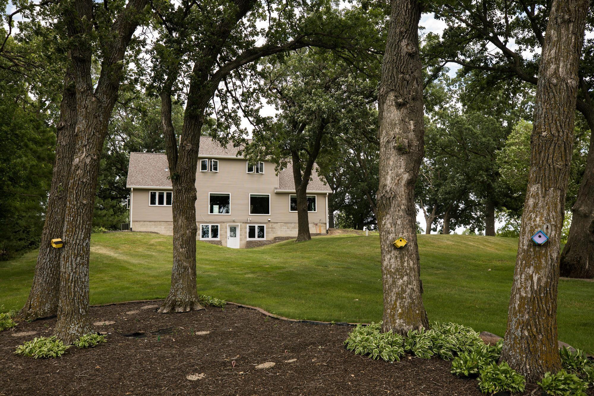 main property photo 40