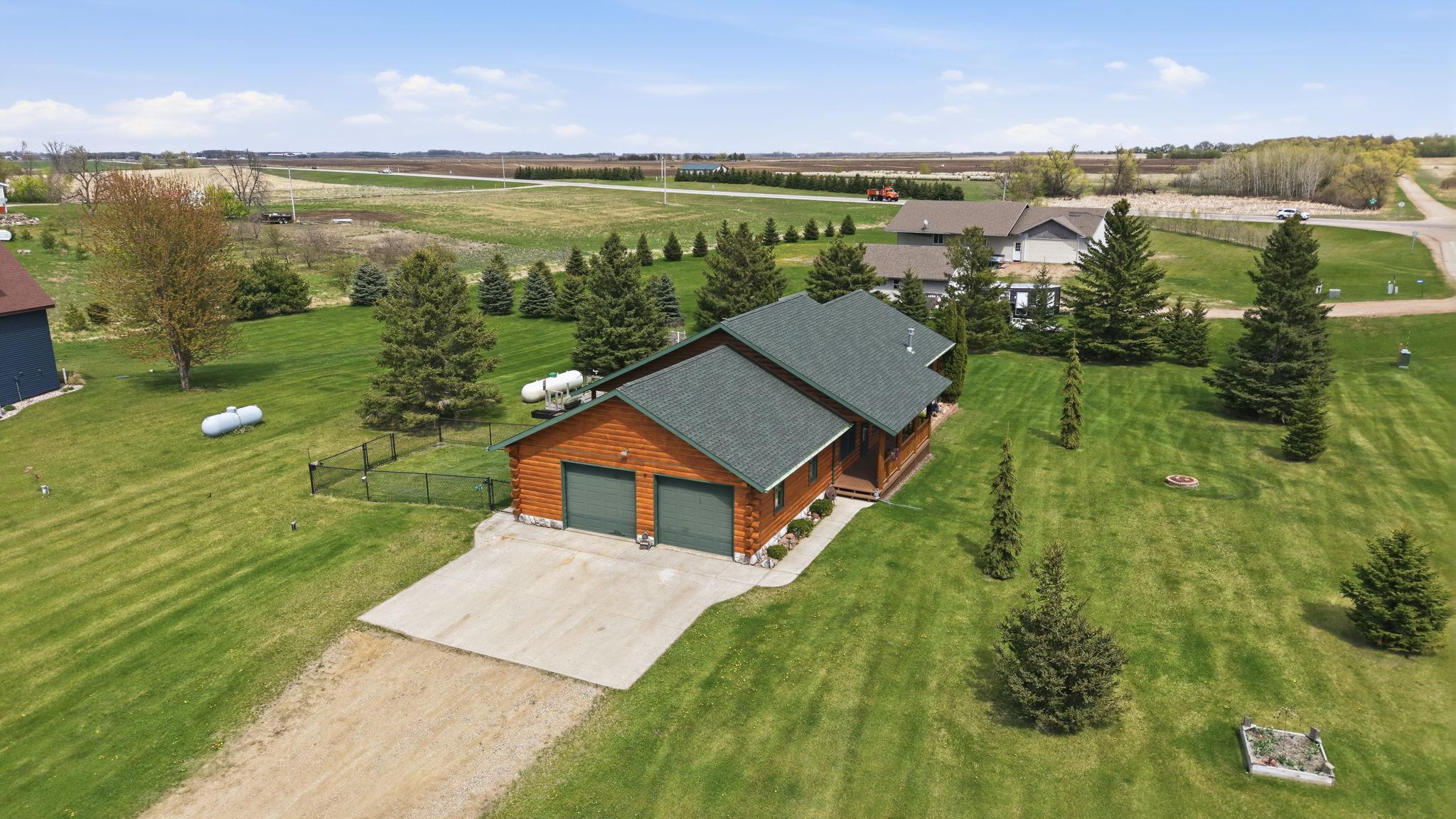 main property photo 3
