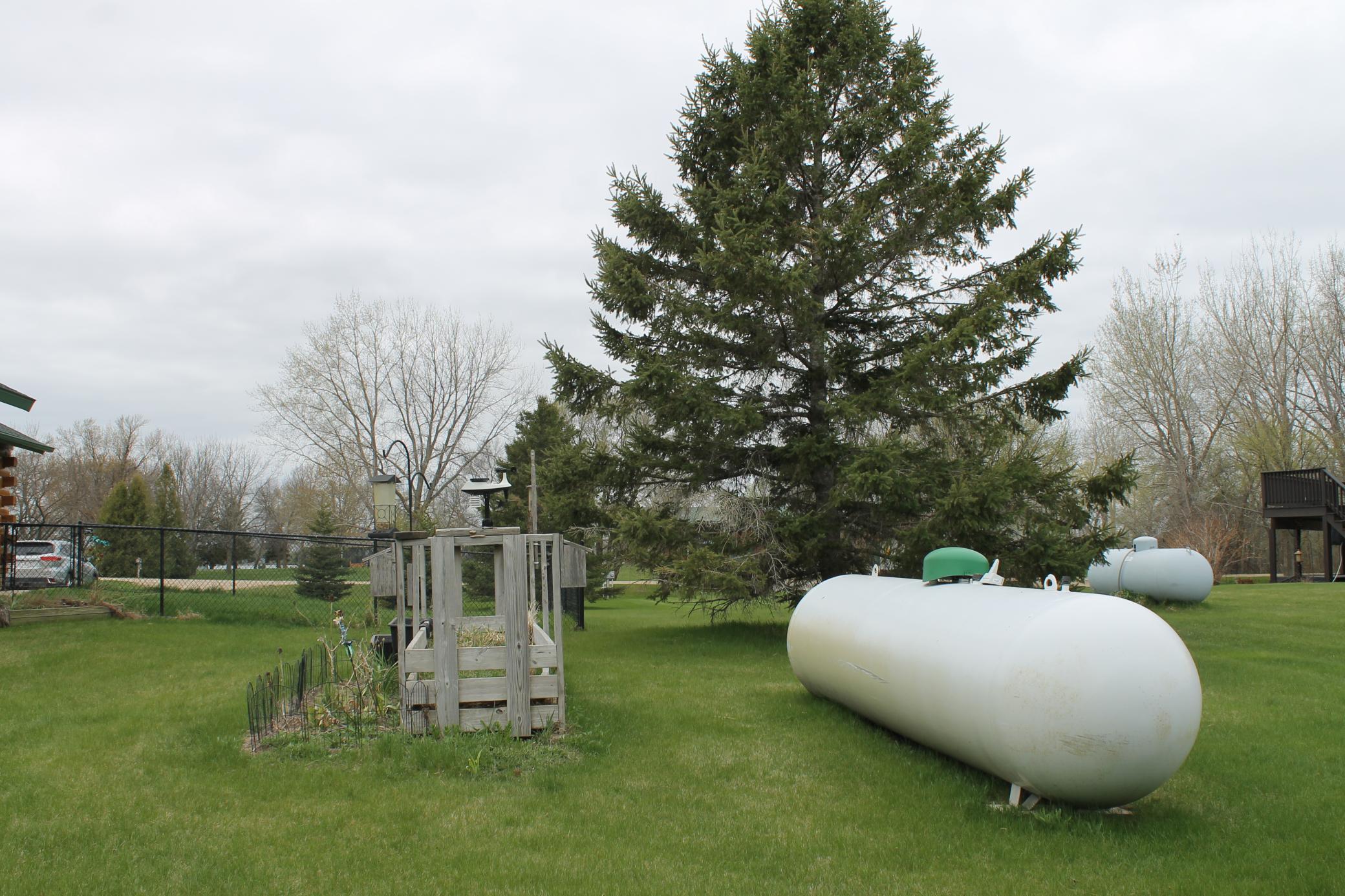 main property photo 39