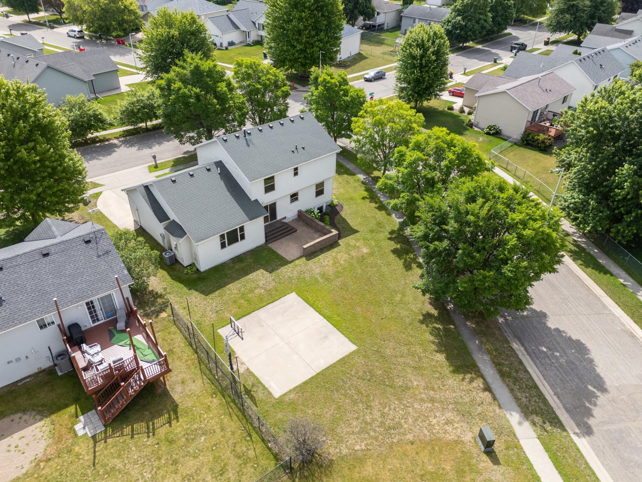 main property photo 30