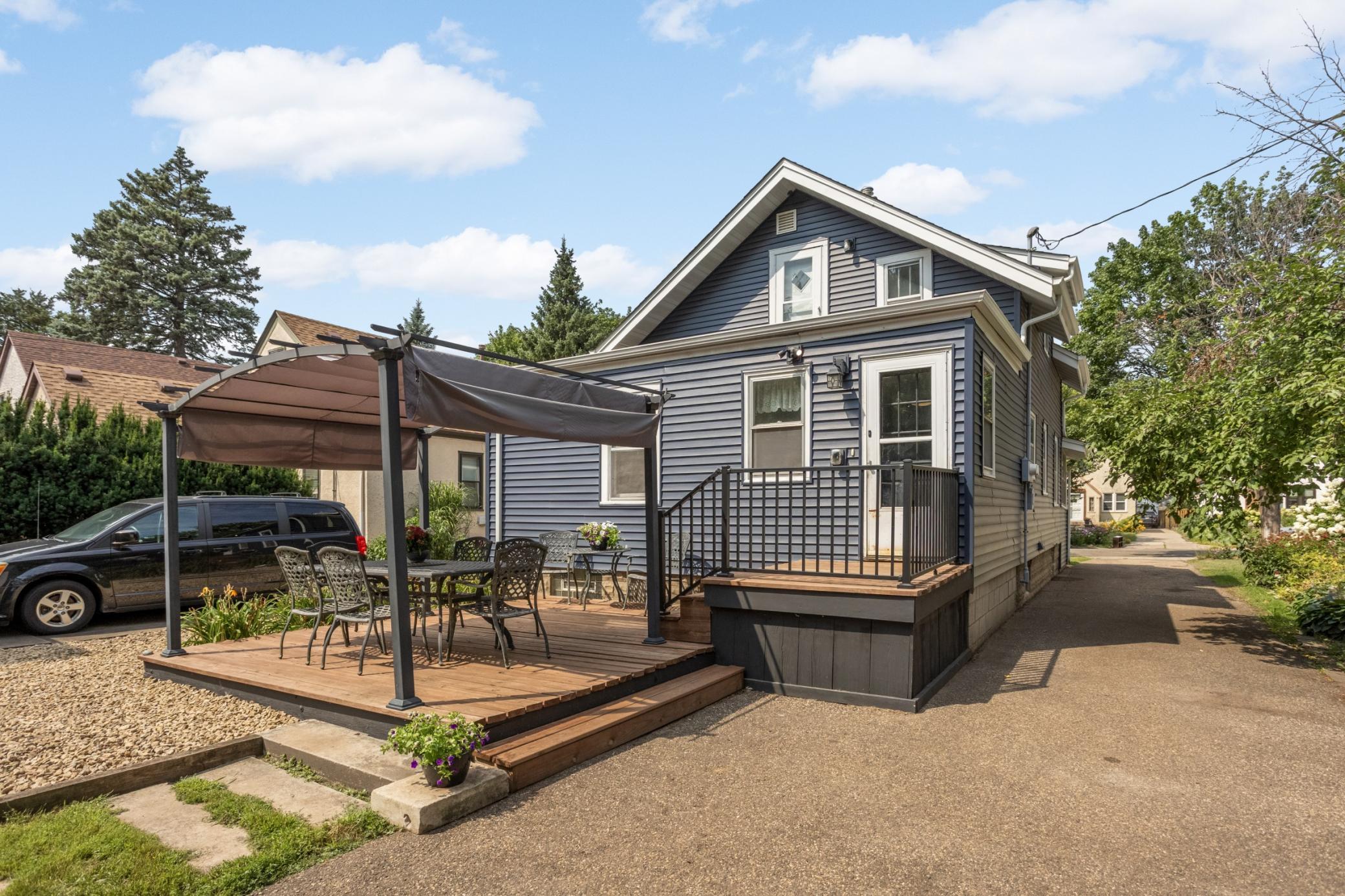 main property photo 28