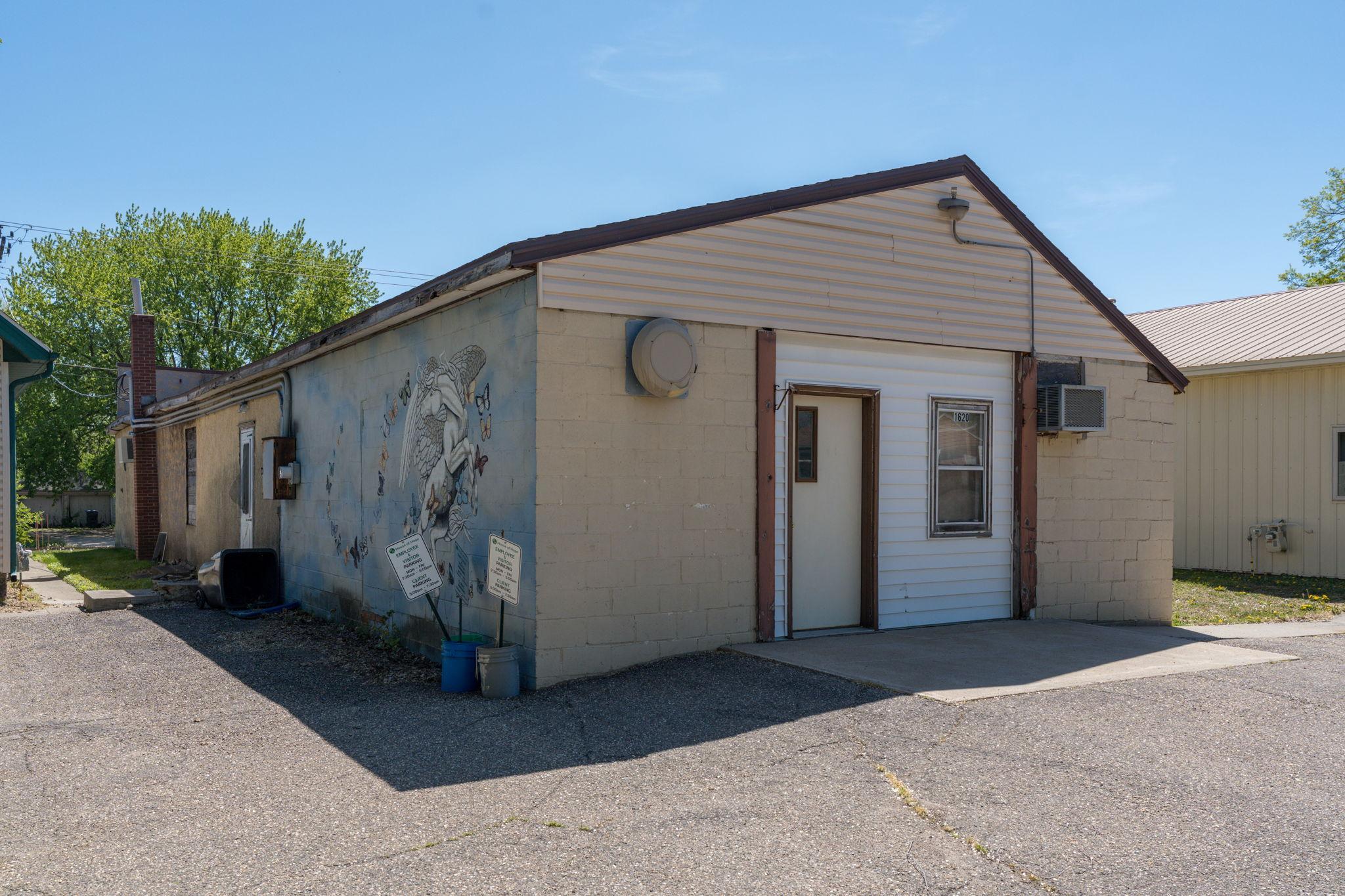 main property photo 27