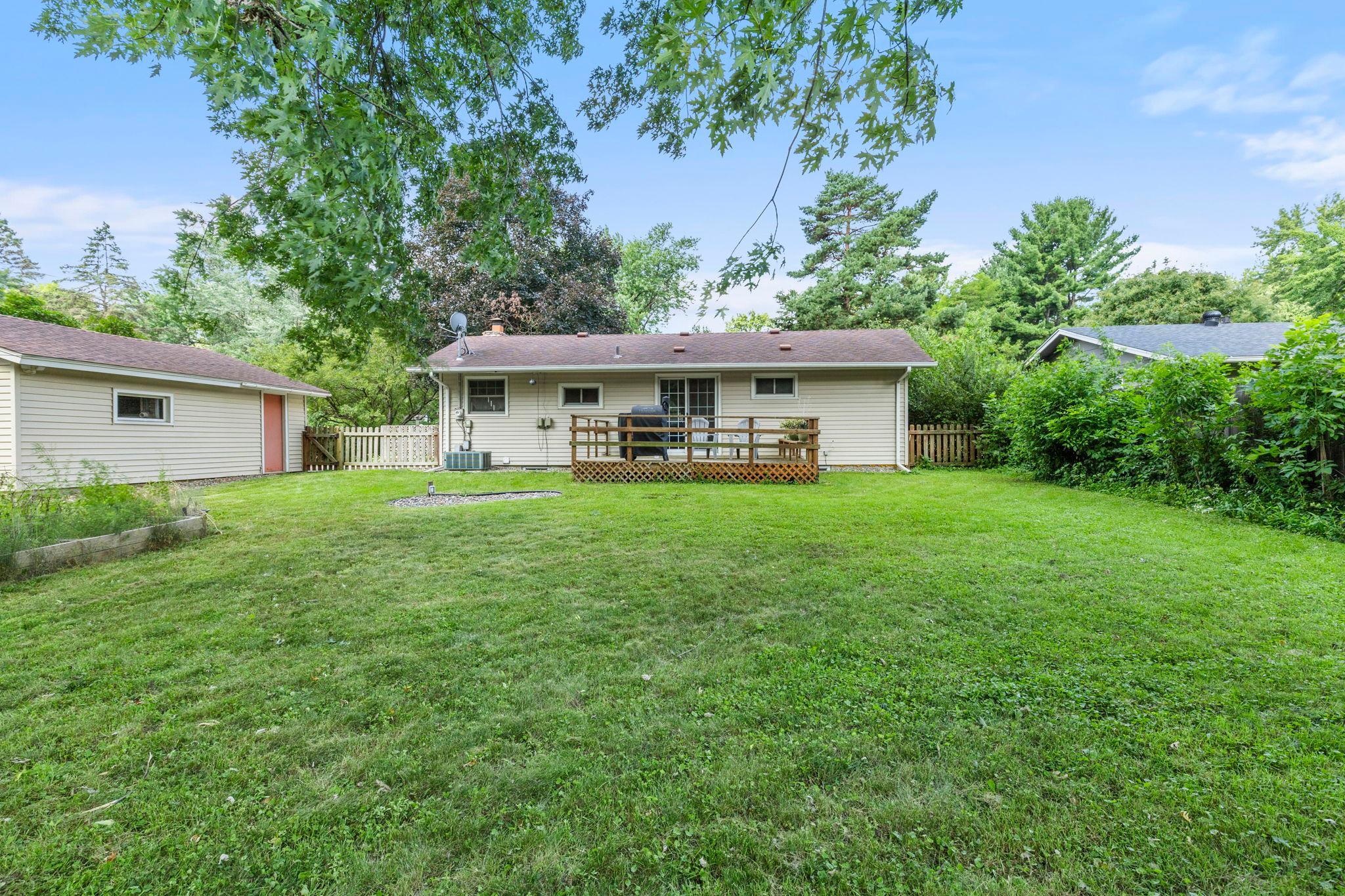 main property photo 50