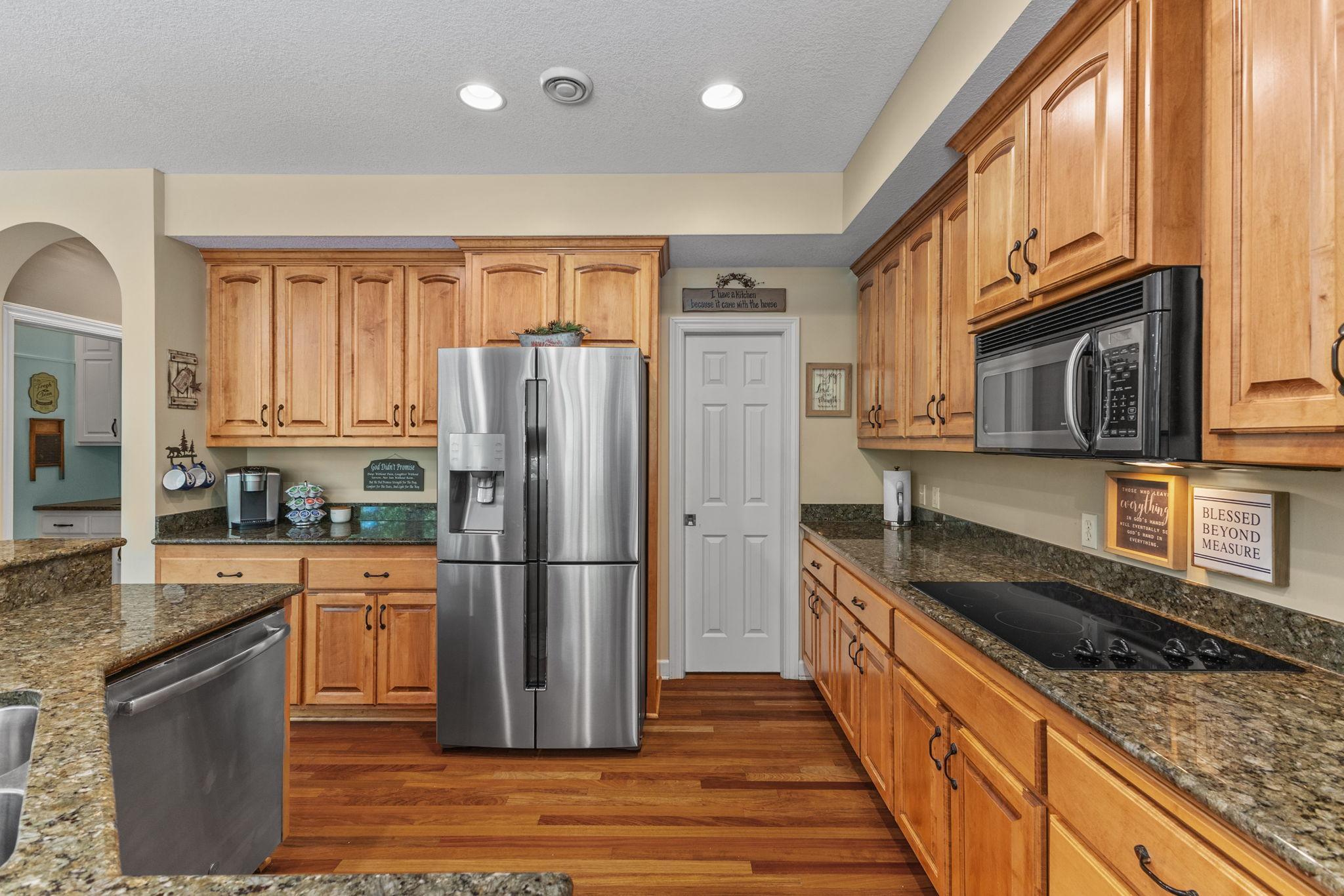 main property photo 19