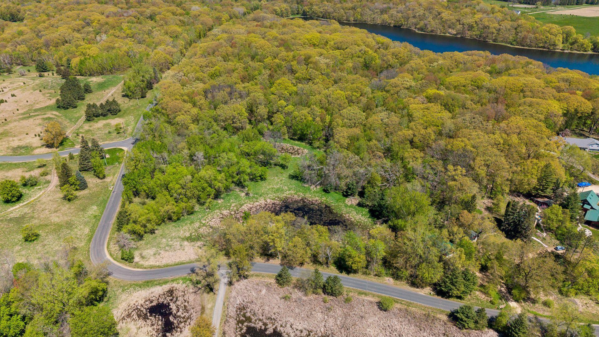 main property photo 10