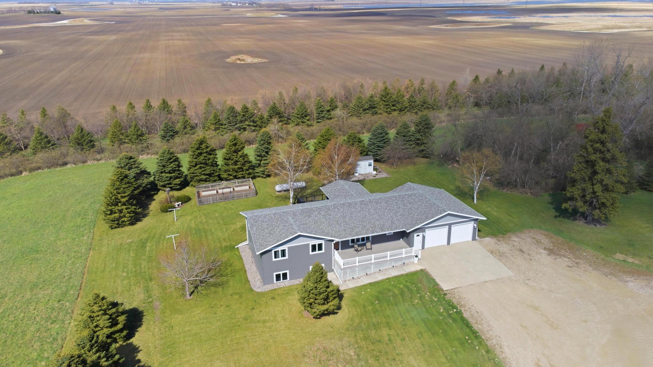 main property photo 5