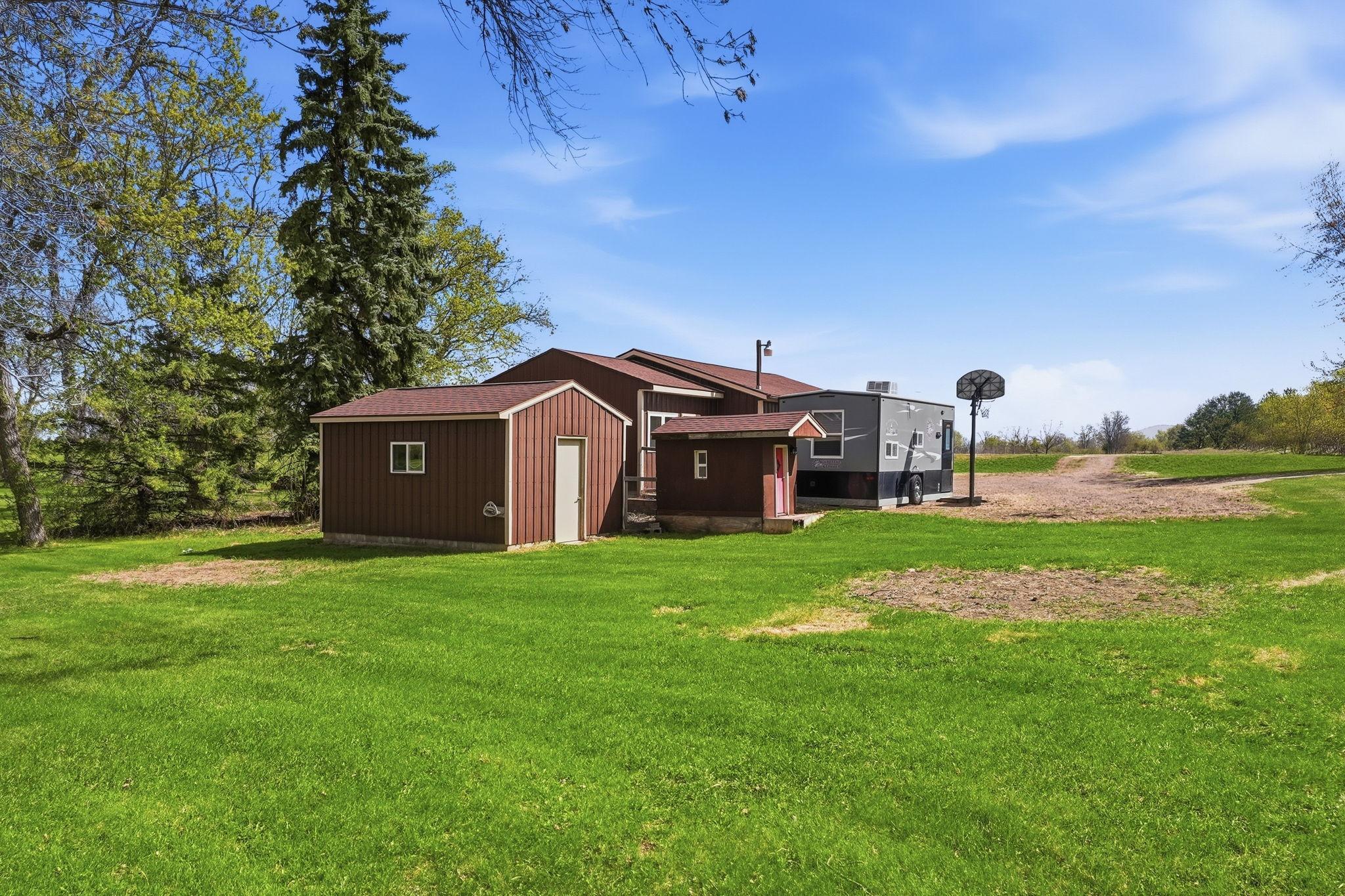 main property photo 32