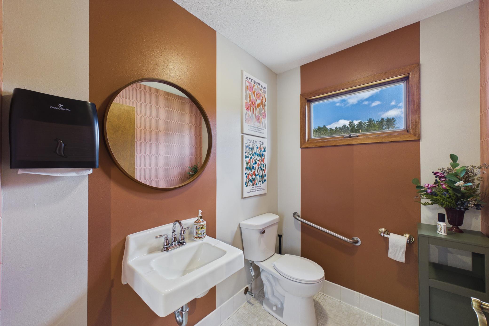 main property photo 8