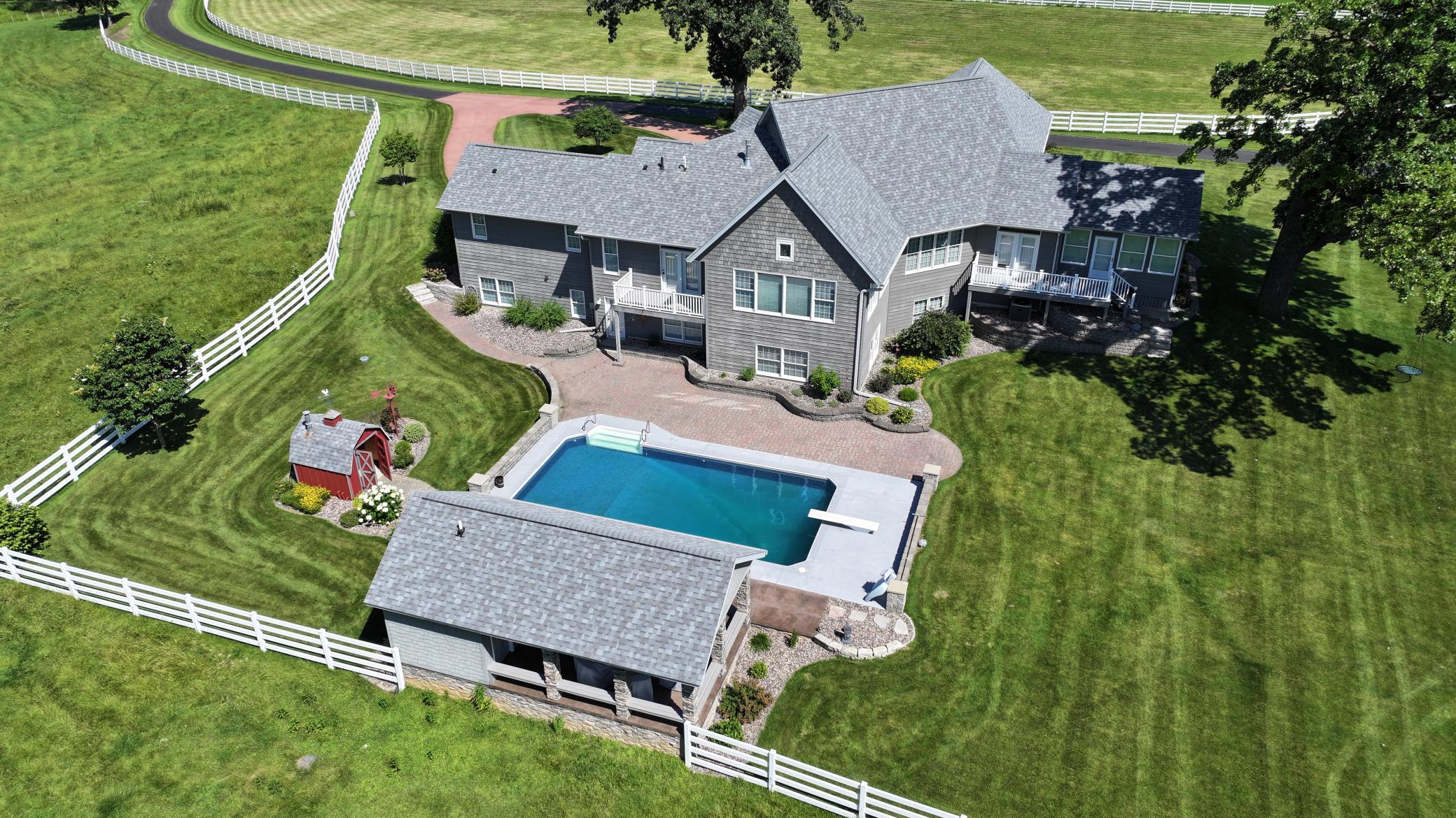 main property photo 17