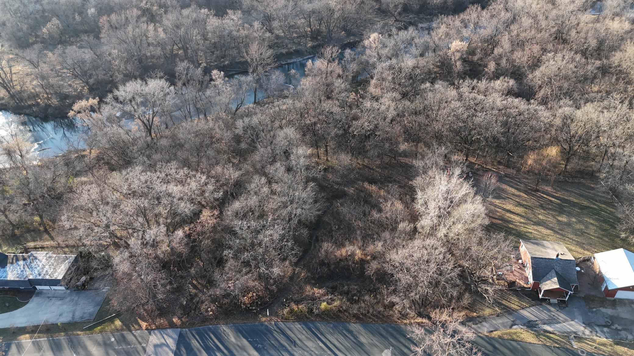main property photo 9