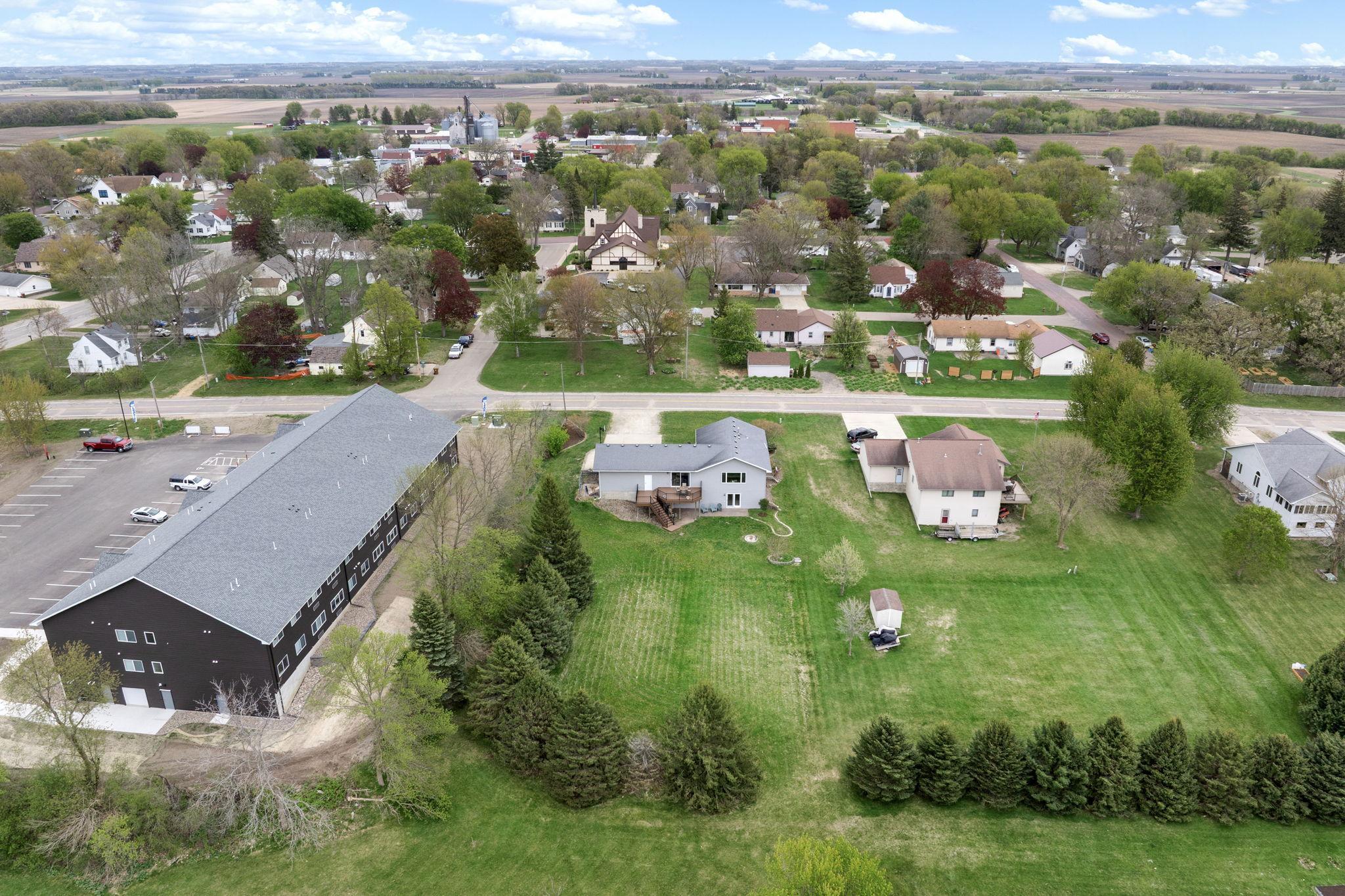 main property photo 50