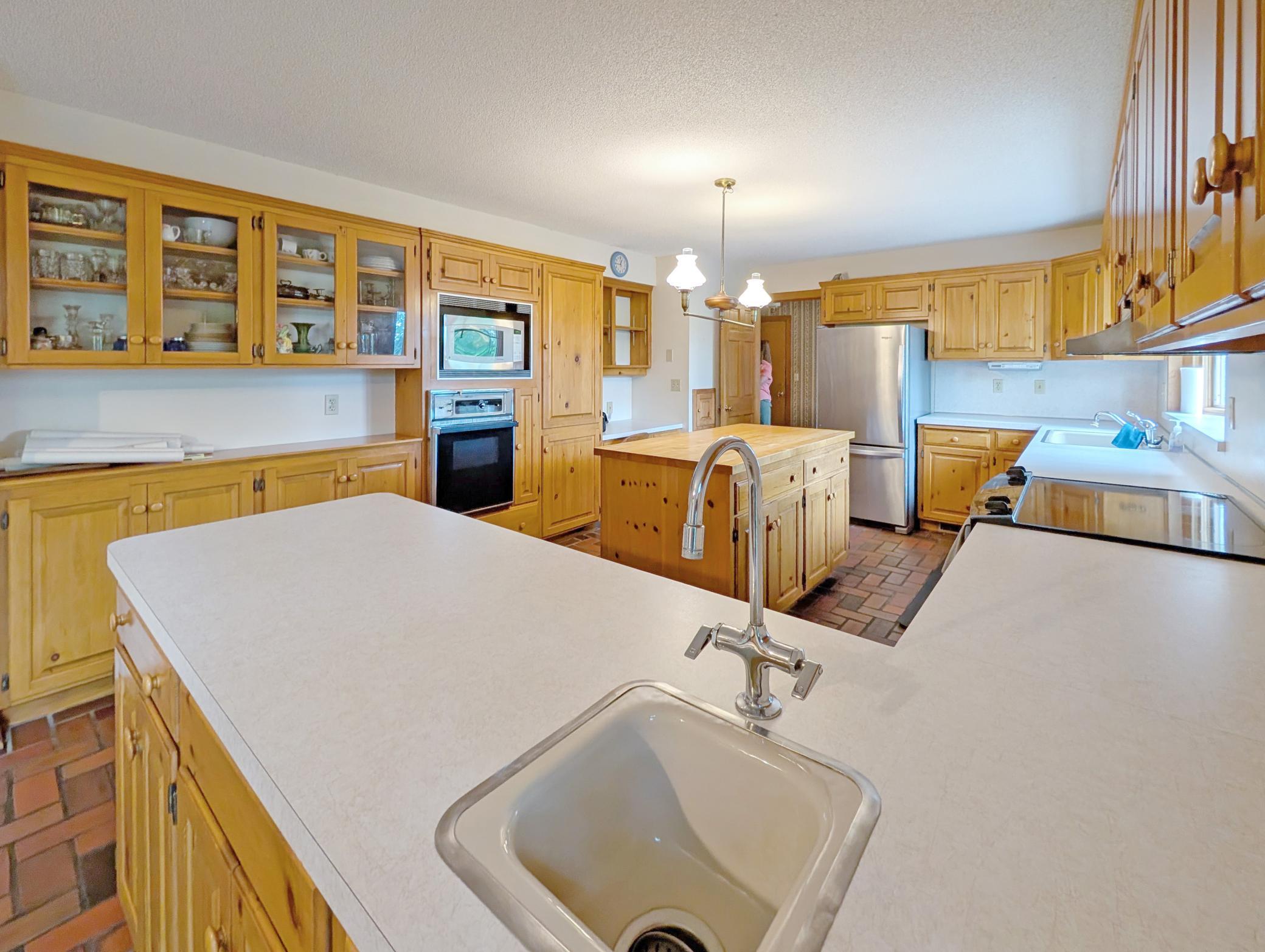 main property photo 6