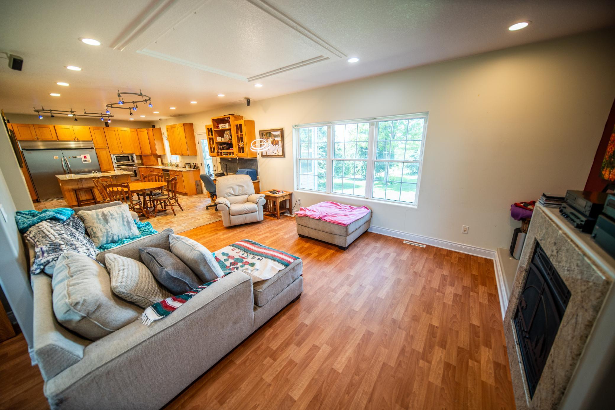 main property photo 15