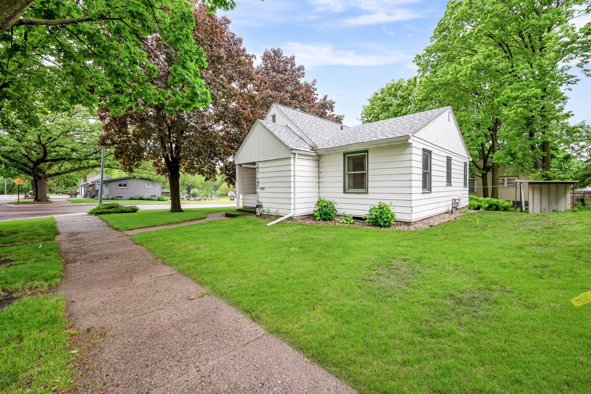 main property photo 25