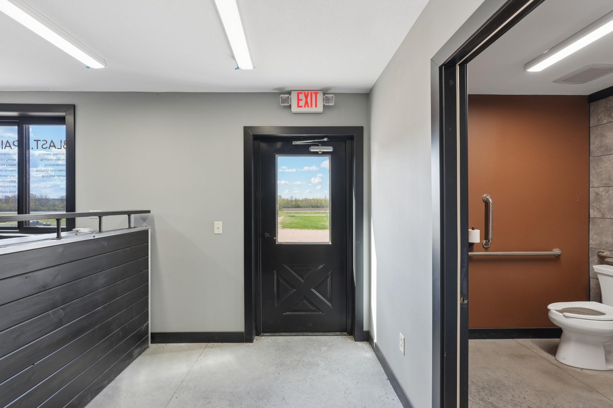 main property photo 10