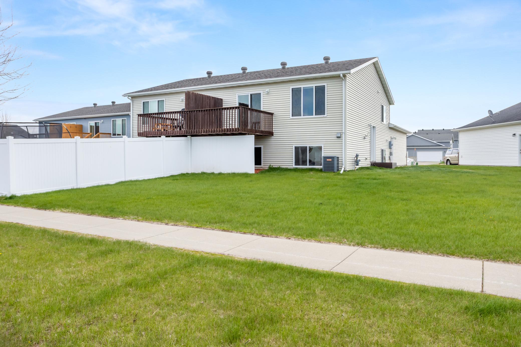main property photo 31