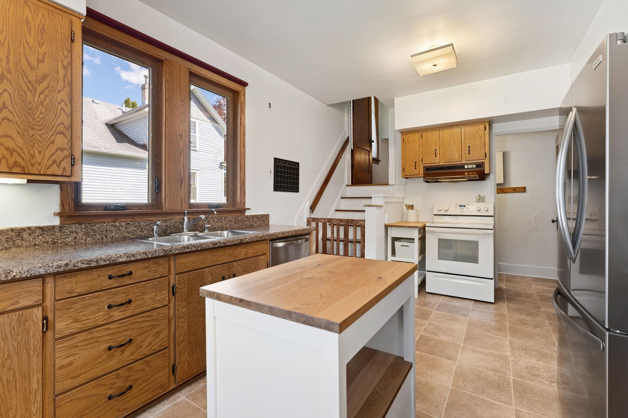 main property photo 15