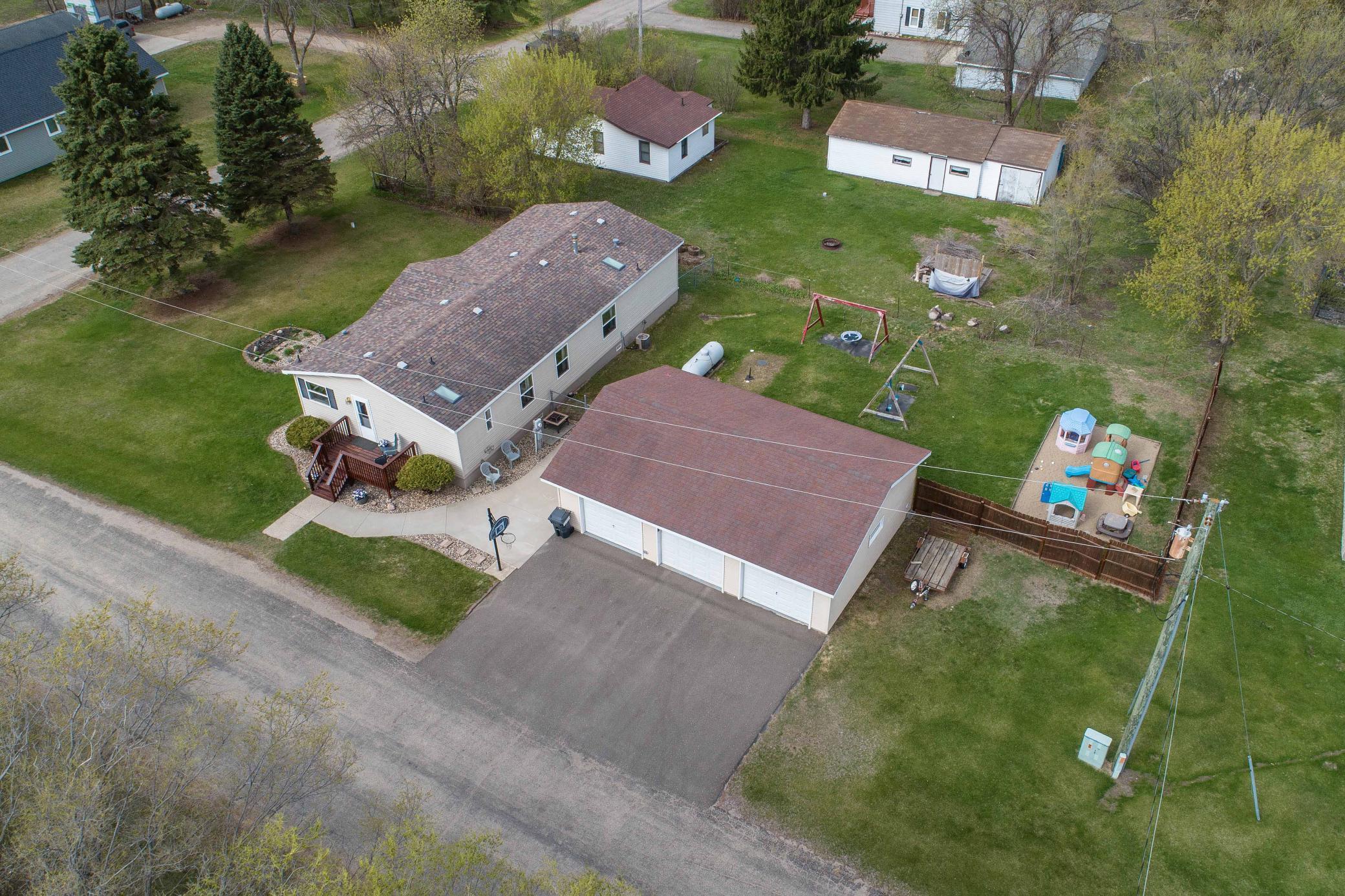main property photo 44