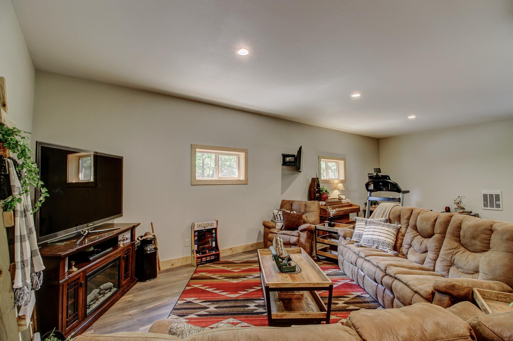 main property photo 77