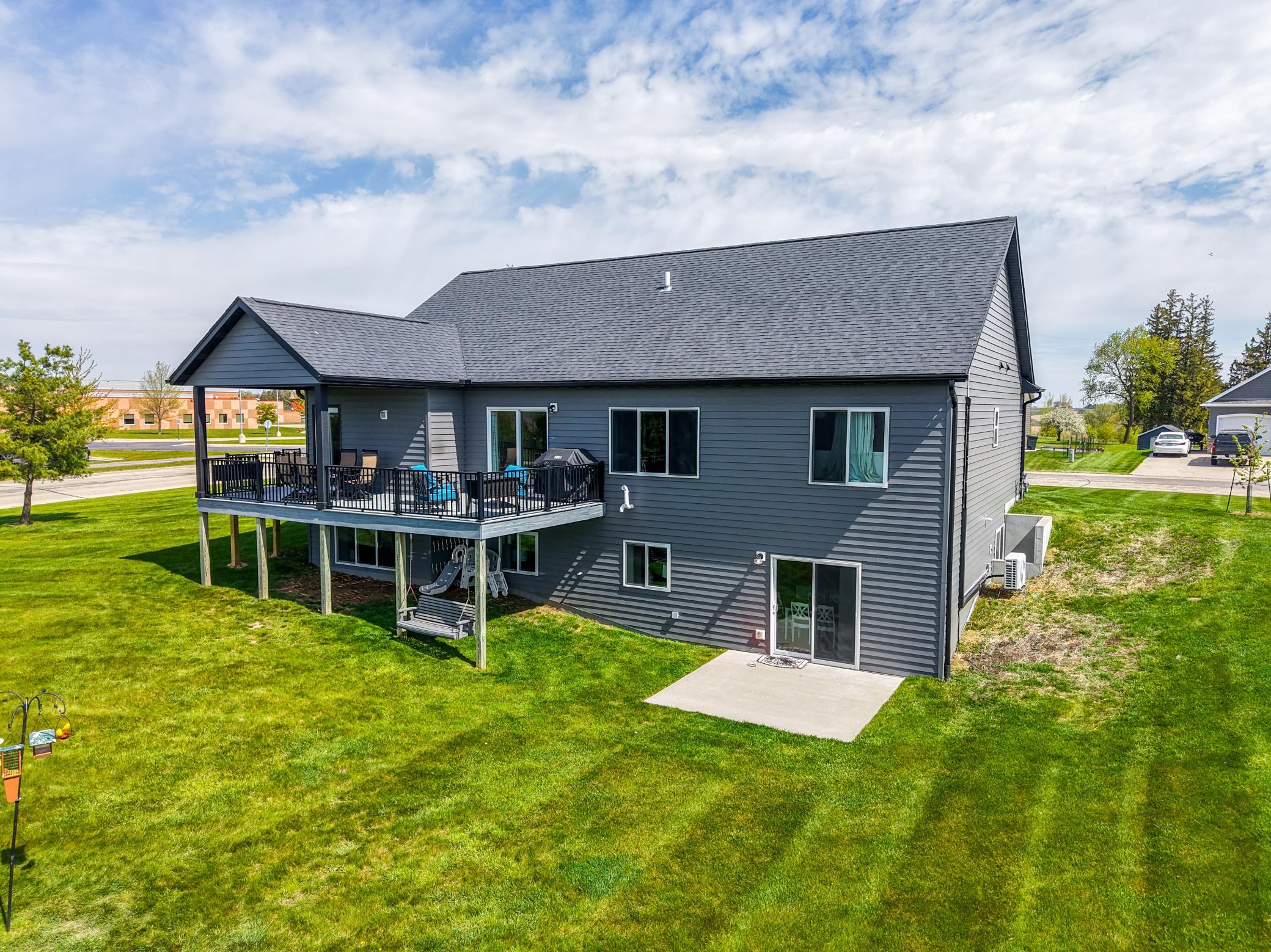main property photo 75