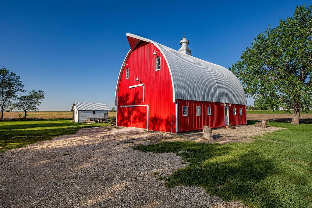 main property photo 39
