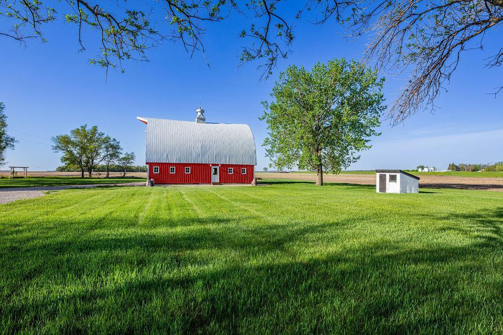 main property photo 40